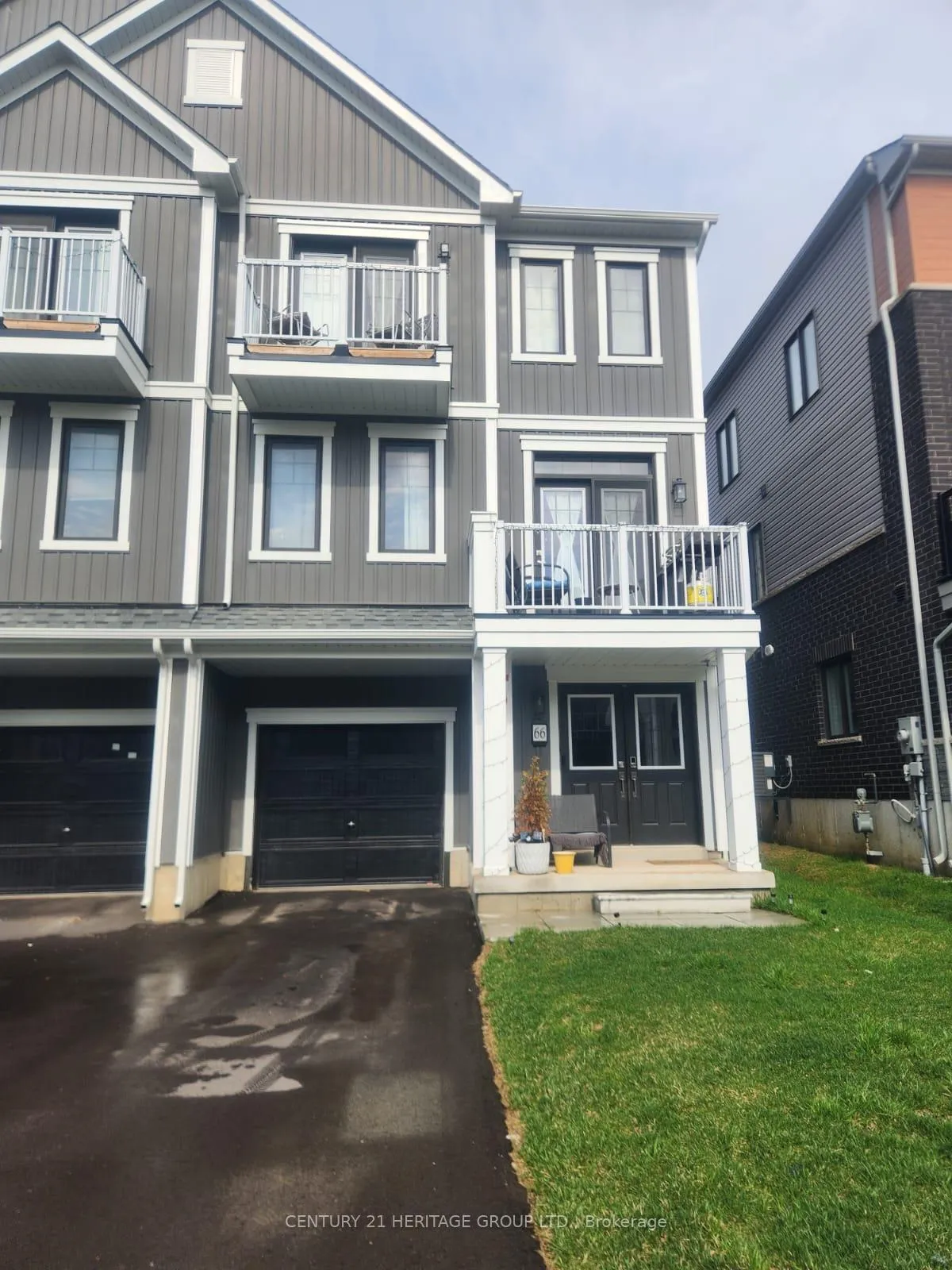 Photo 2 of 66 Norwich Crescent, Haldimand — HOMEH