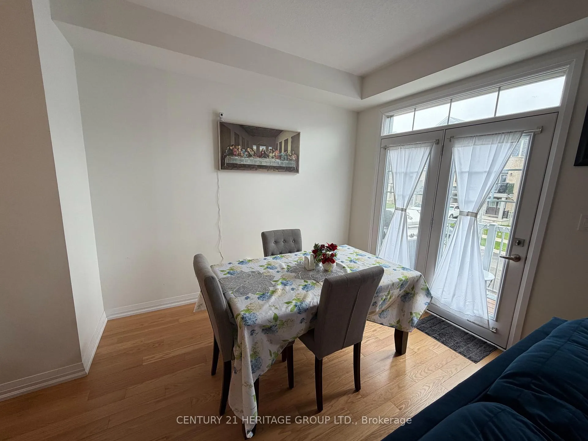 Photo 10 of 66 Norwich Crescent, Haldimand — HOMEH