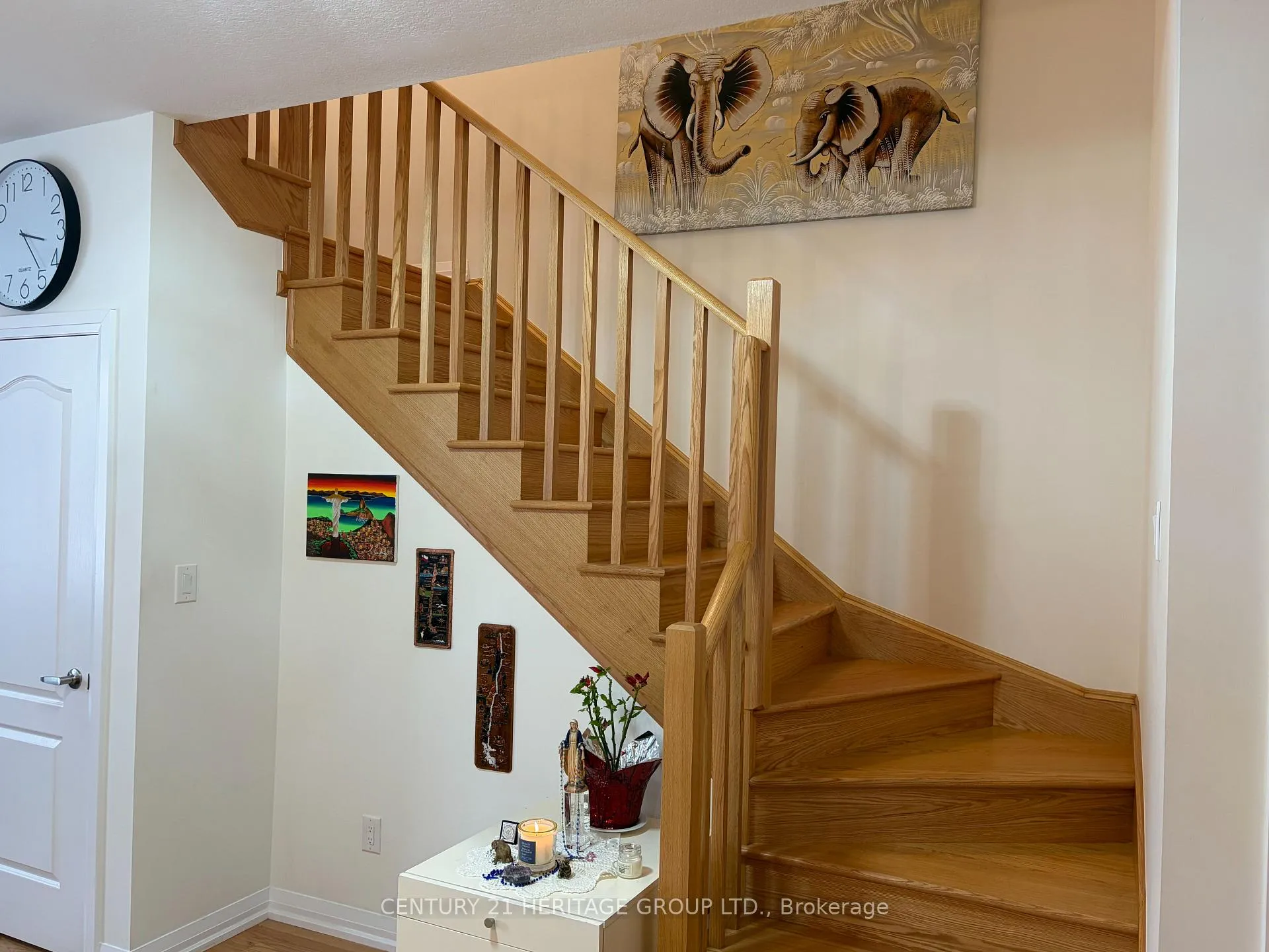 Photo 16 of 66 Norwich Crescent, Haldimand — HOMEH