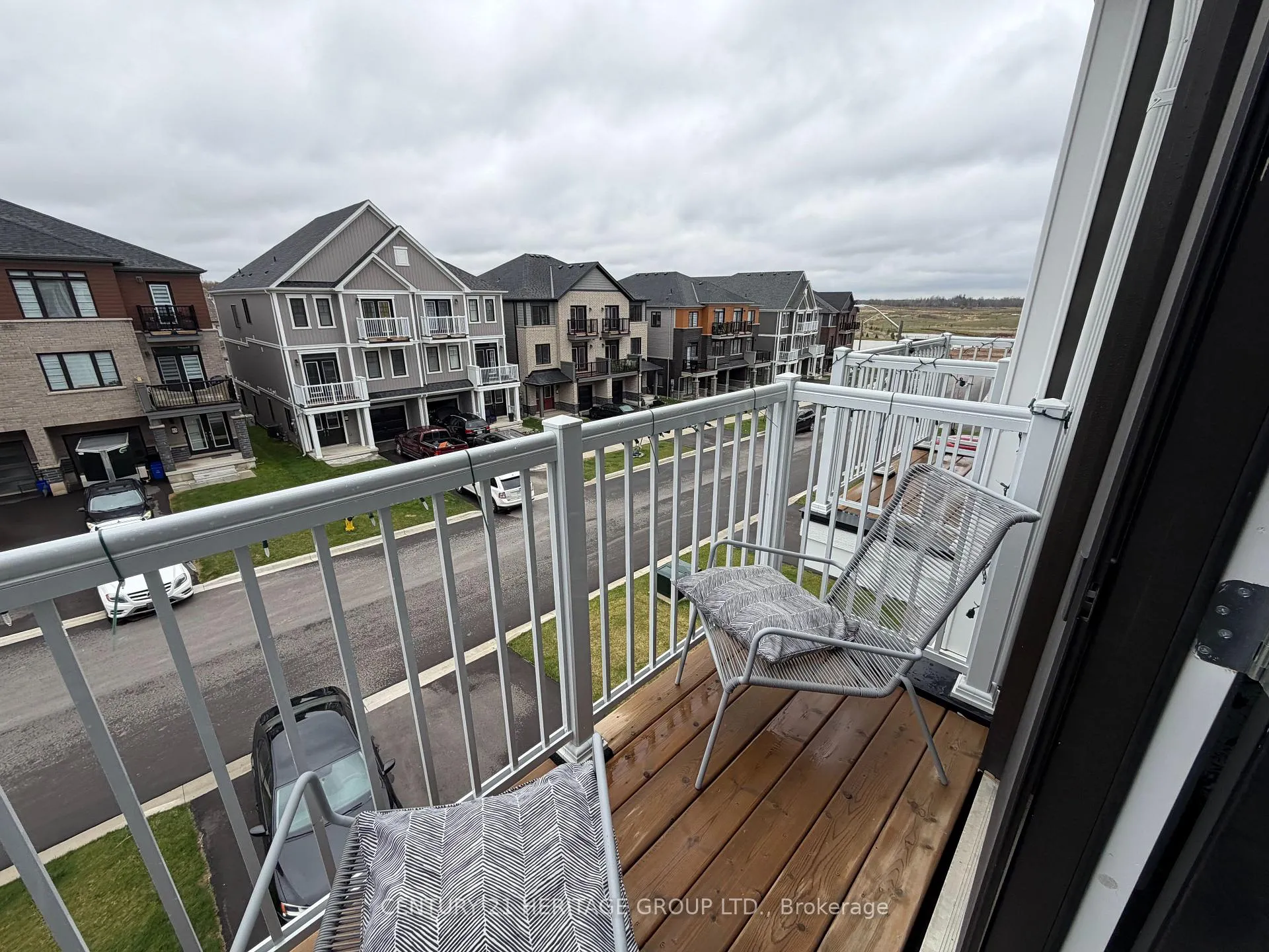 Photo 25 of 66 Norwich Crescent, Haldimand — HOMEH