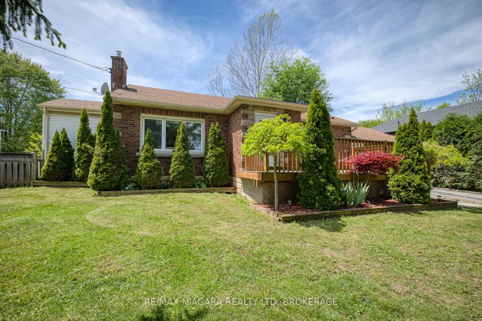 Photo 1 of 31 Carlton Avenue, Welland, N. Welland — HOMEH