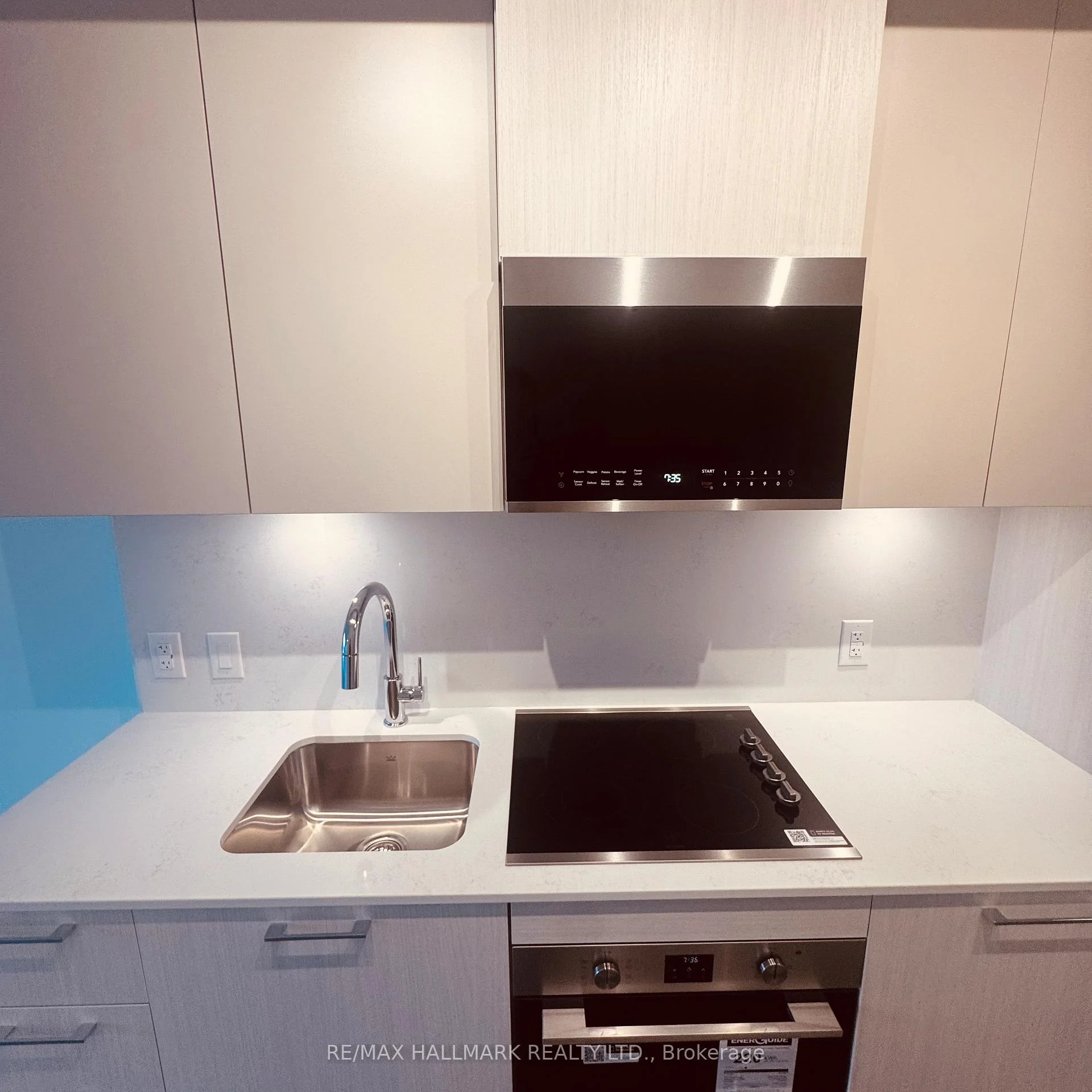 Photo 10 of 10 Oak Street, Toronto, Regent Park — HOMEH