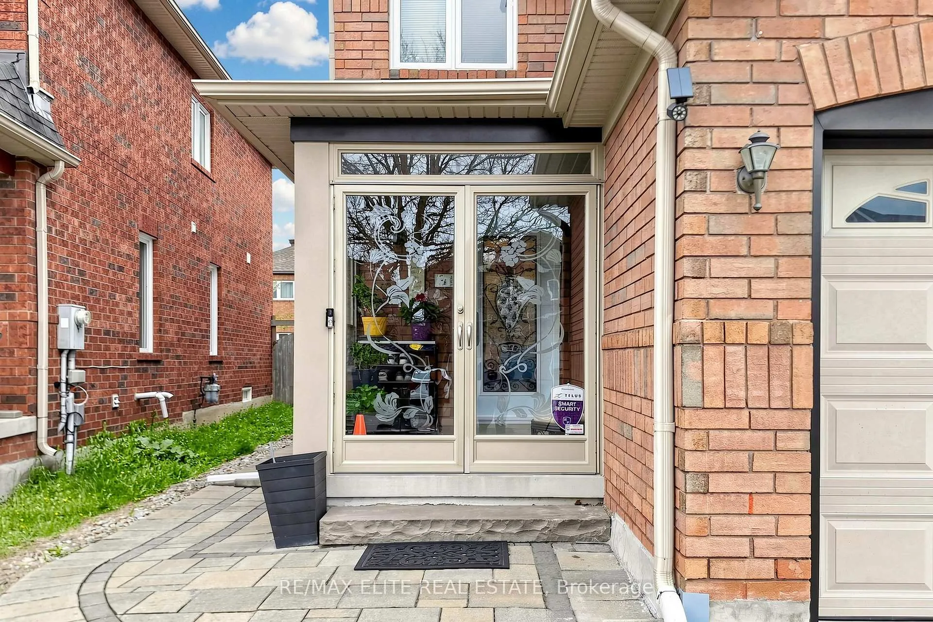 Front of 54 National Pine Drive