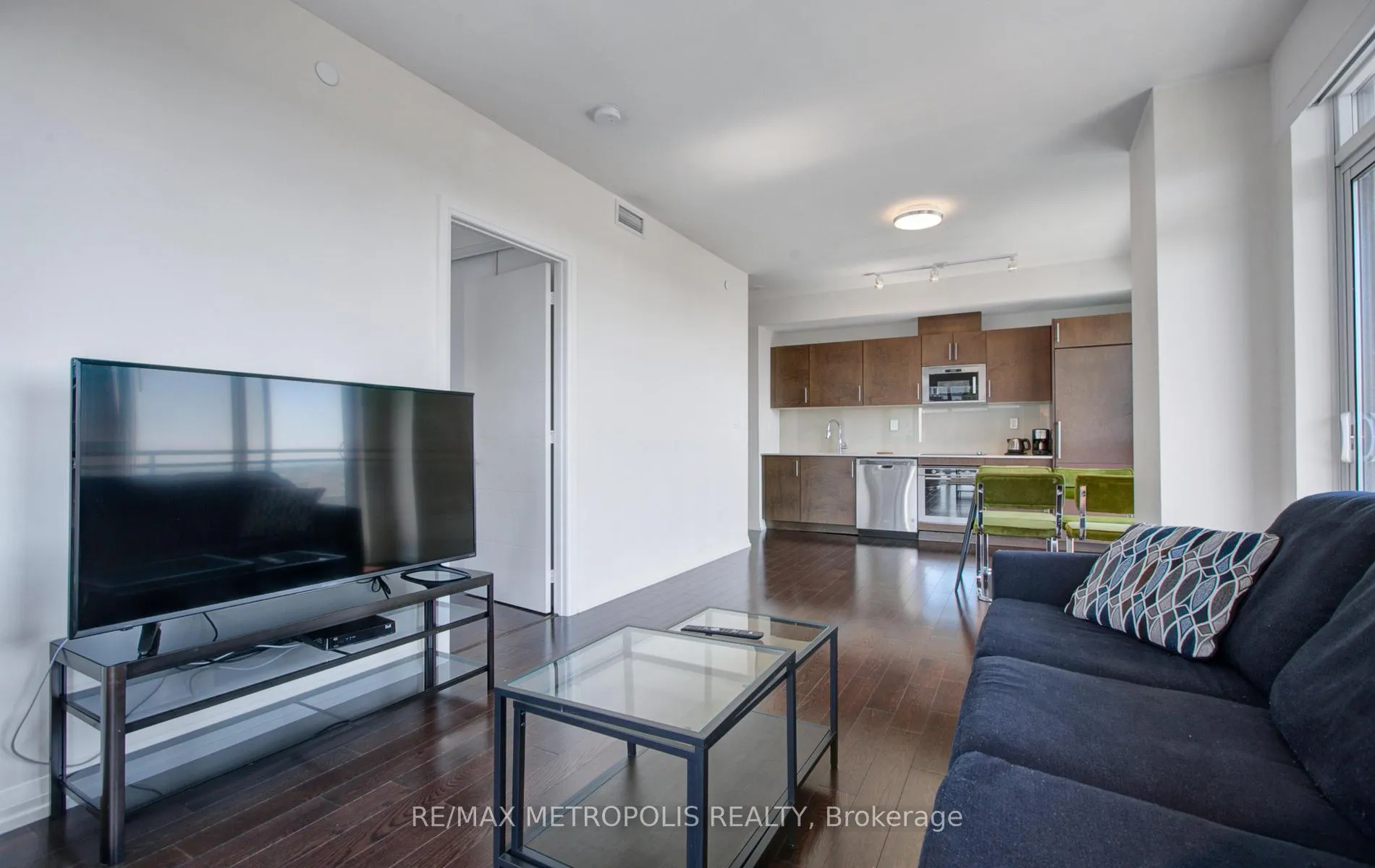 Photo 5 of Unit 2015, 460 Adelaide Street E, Toronto, Moss Park — HOMEH