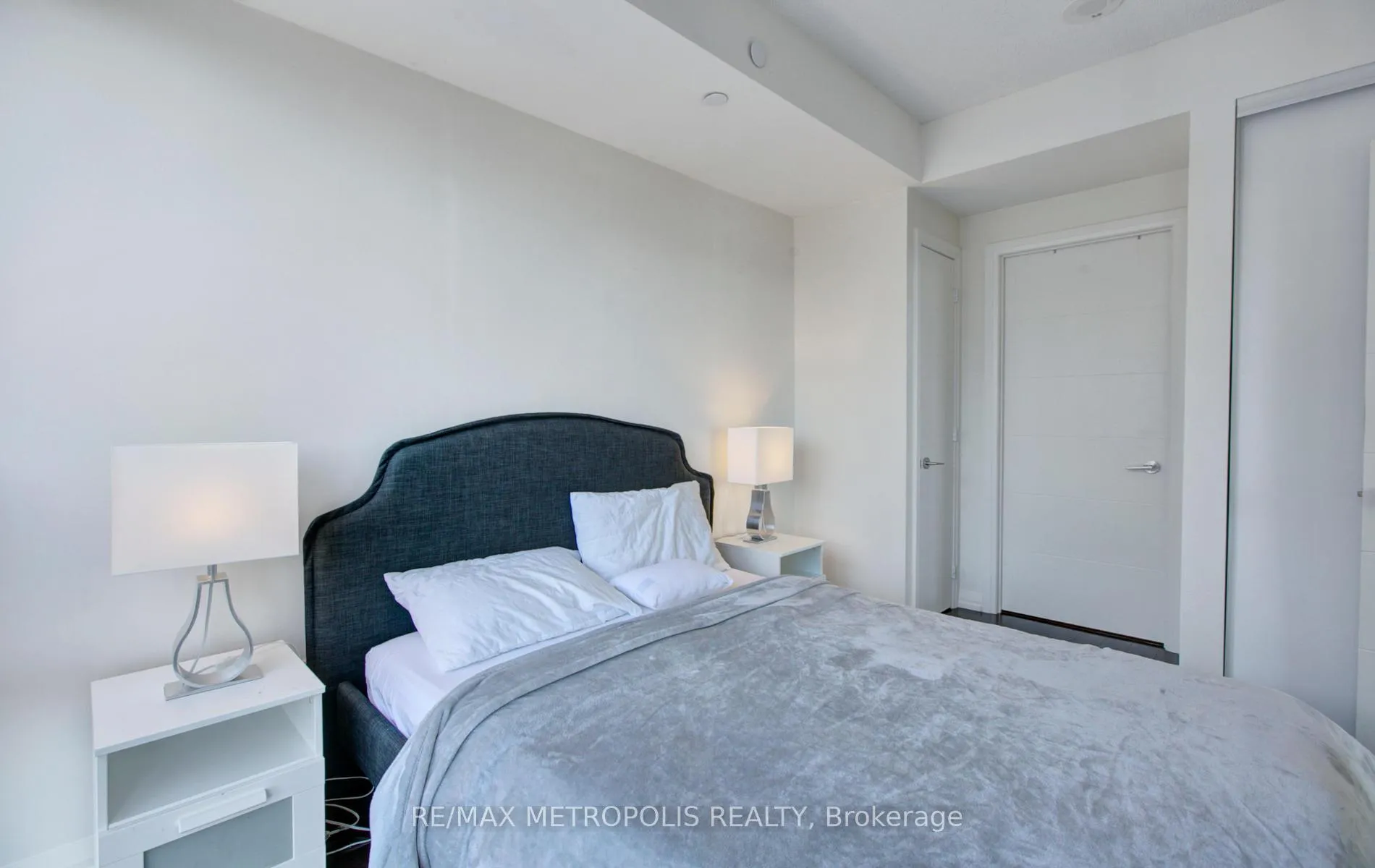 Photo 9 of Unit 2015, 460 Adelaide Street E, Toronto, Moss Park — HOMEH