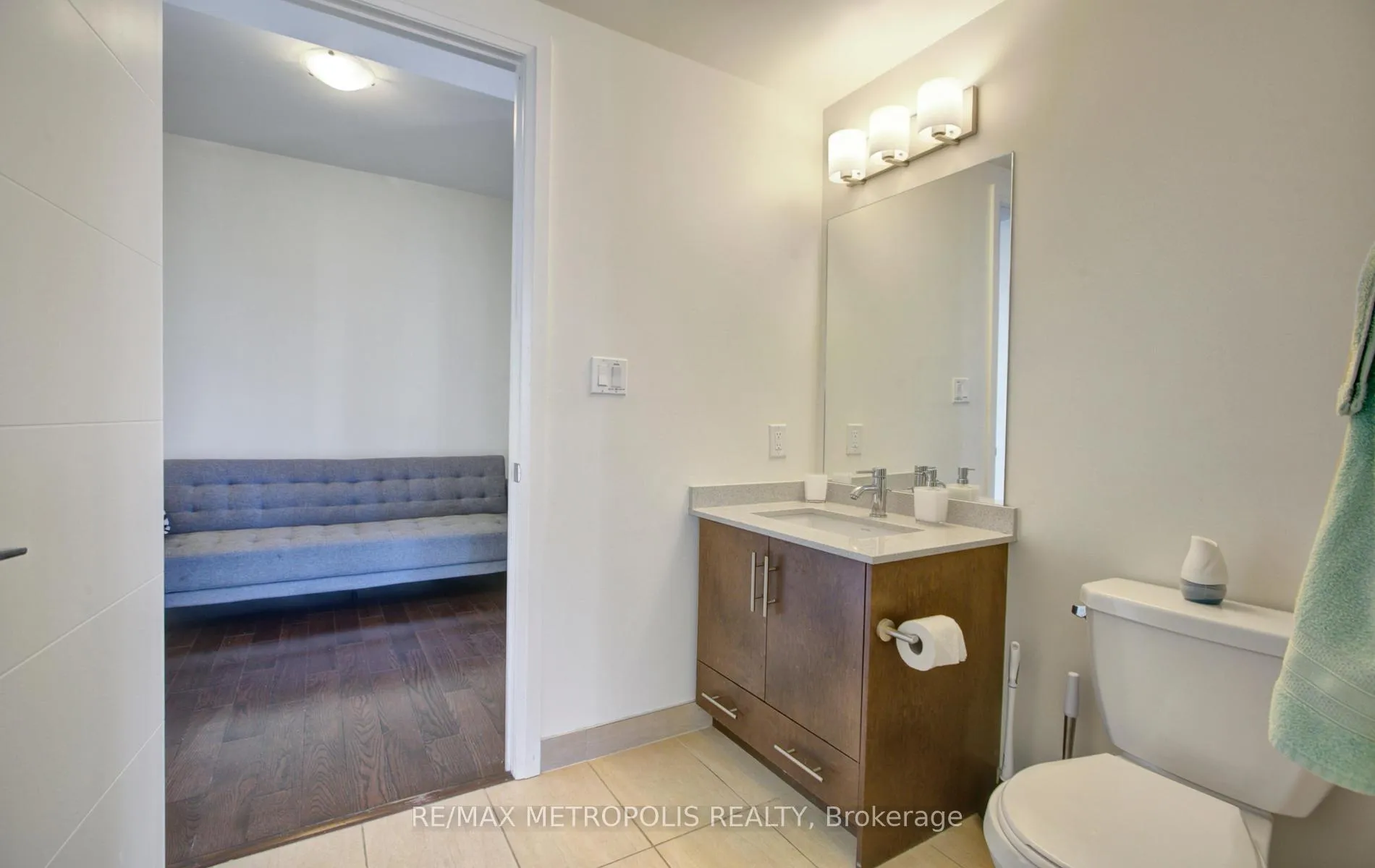 Photo 13 of Unit 2015, 460 Adelaide Street E, Toronto, Moss Park — HOMEH