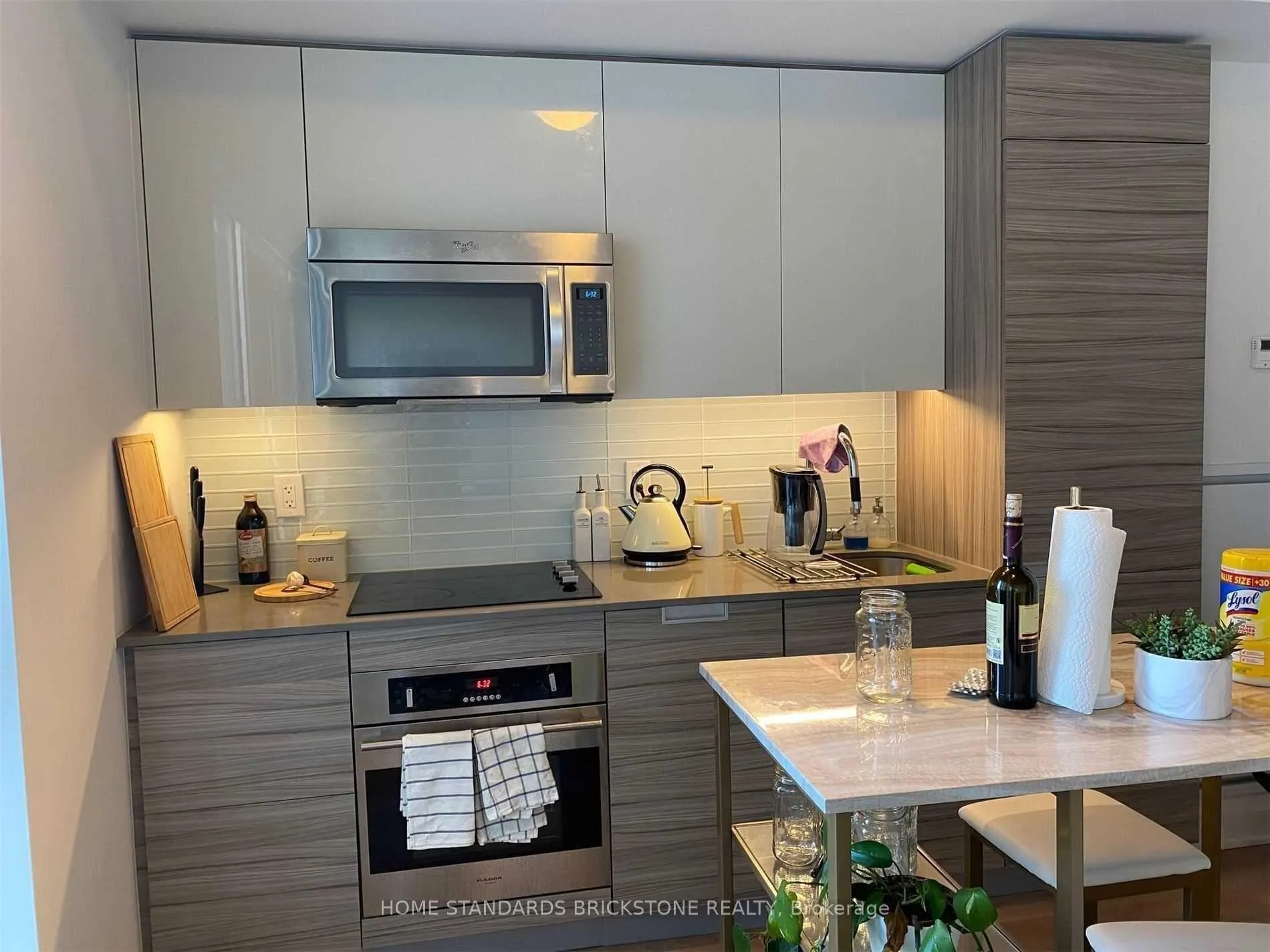 Photo 6 of Unit 603, 210 Simcoe Street, Toronto, University — HOMEH