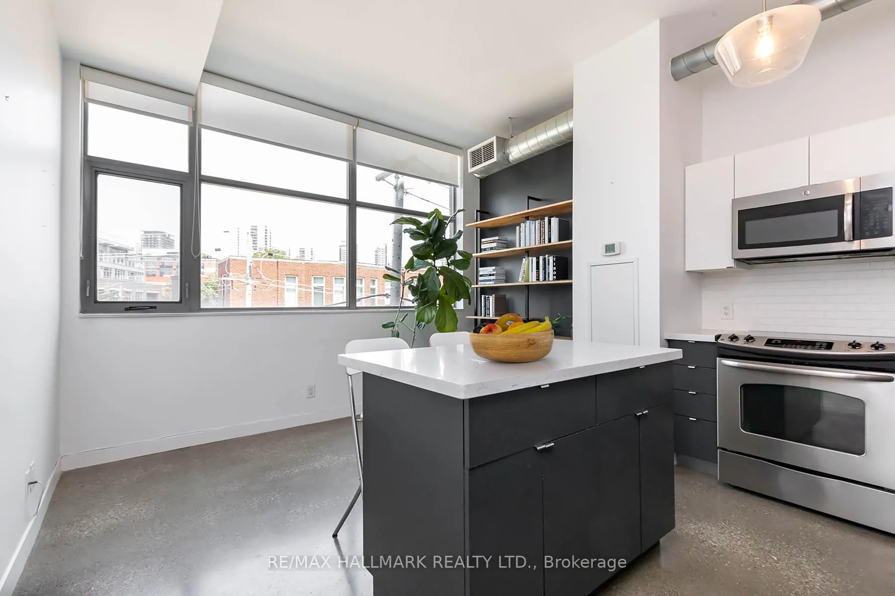 Photo 3 of Unit 306, 549 King Street E, Toronto, Moss Park — HOMEH