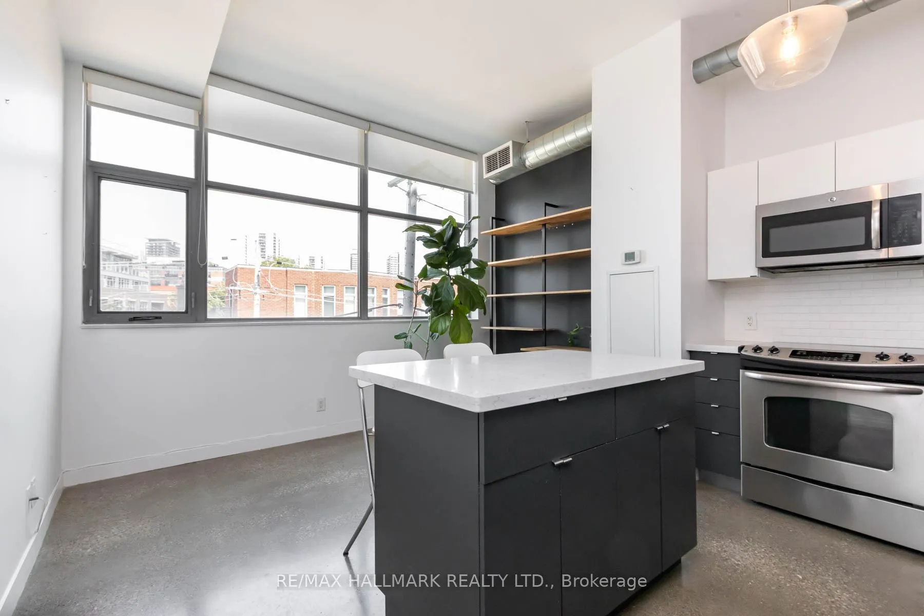 Photo 4 of Unit 306, 549 King Street E, Toronto, Moss Park — HOMEH