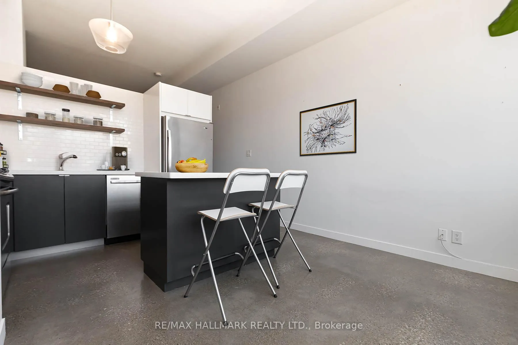 Photo 5 of Unit 306, 549 King Street E, Toronto, Moss Park — HOMEH
