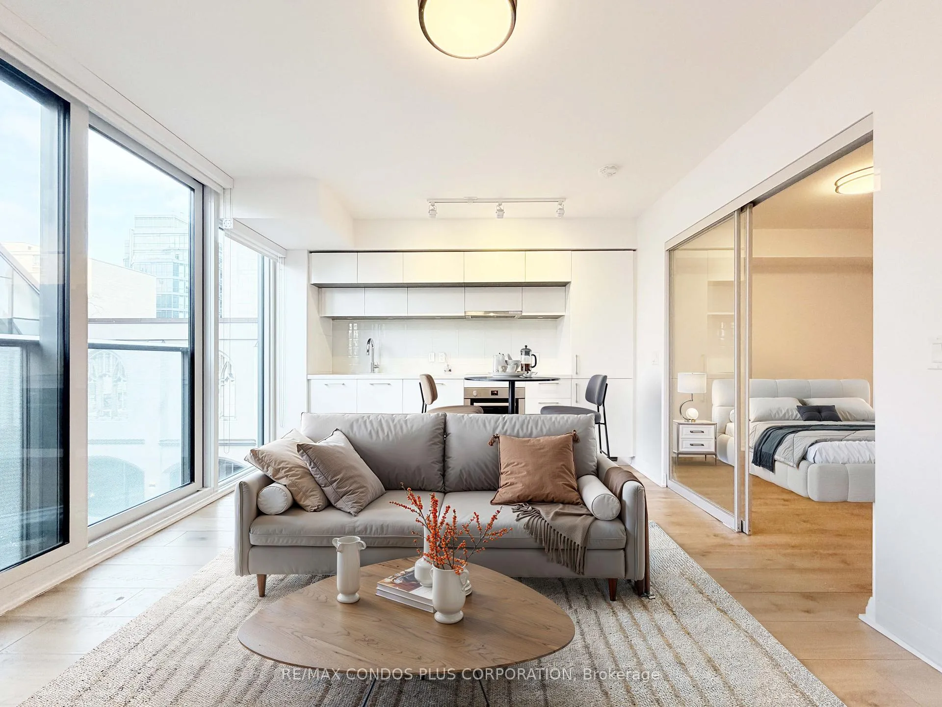 Photo 4 of Unit 306, 99 Foxbar Road, Toronto, Yonge-St. Clair — HOMEH
