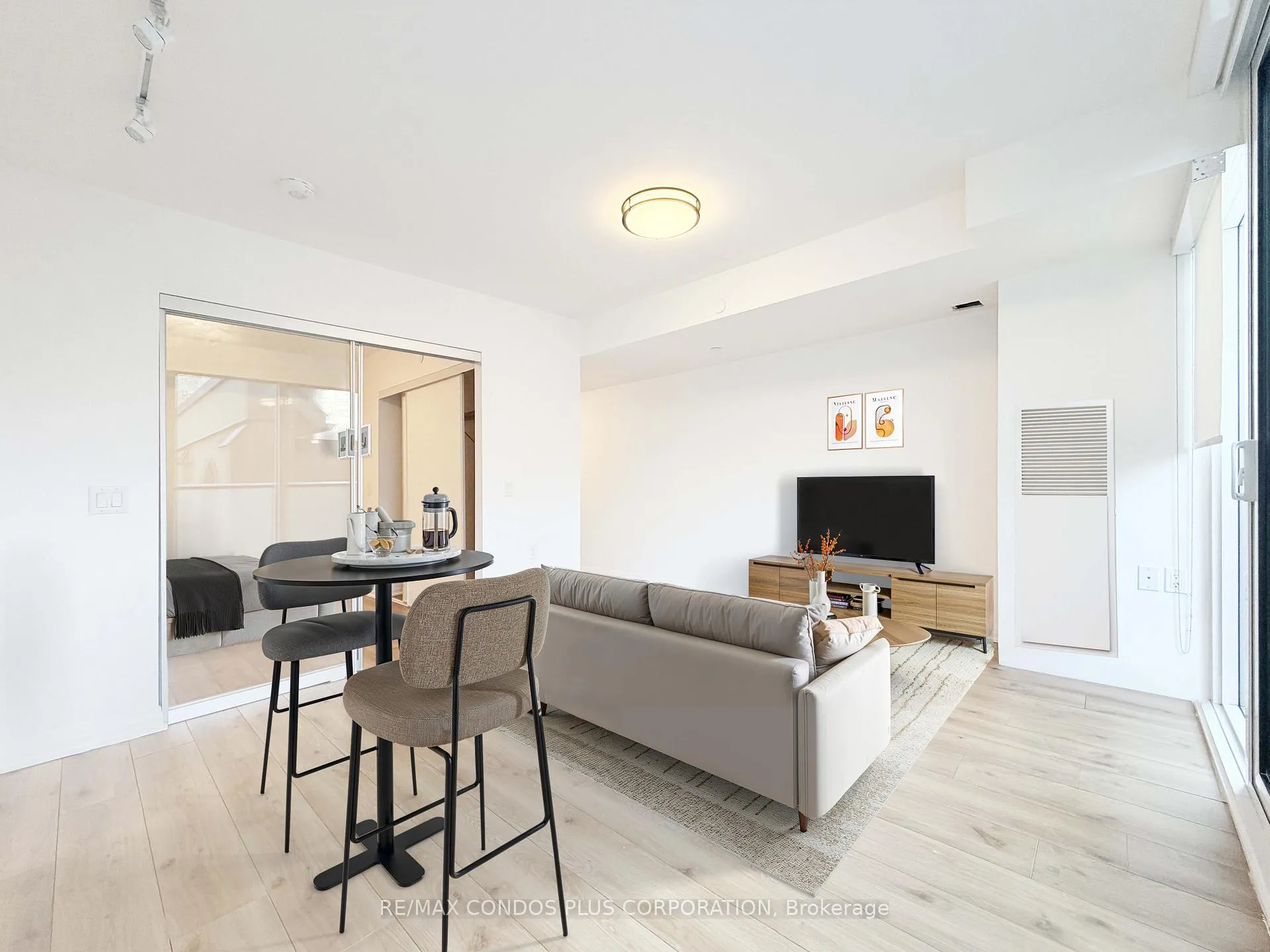 Photo 7 of Unit 306, 99 Foxbar Road, Toronto, Yonge-St. Clair — HOMEH