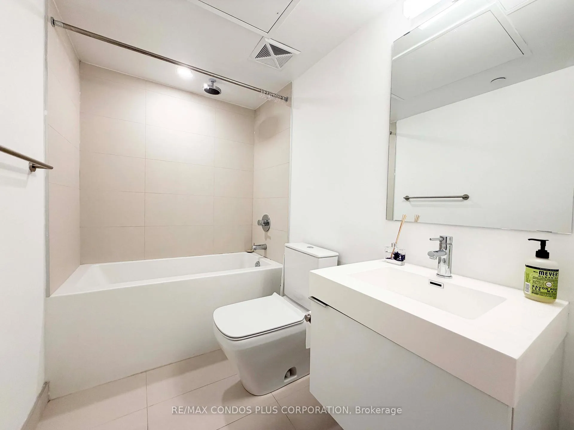 Photo 11 of Unit 306, 99 Foxbar Road, Toronto, Yonge-St. Clair — HOMEH