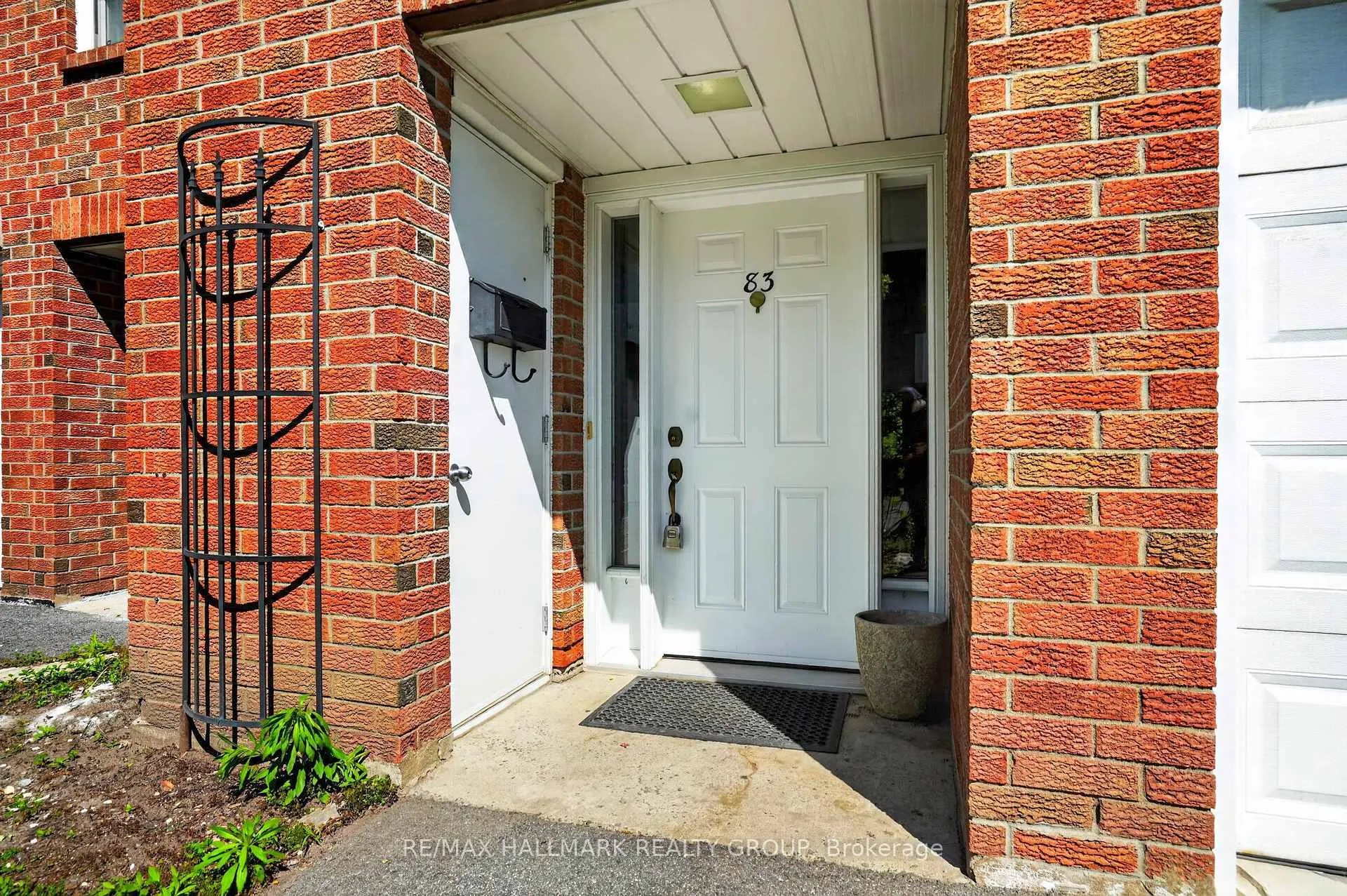 Photo 3 of Unit 47, 83 Appleby Private, Ottawa, Carleton Heights — HOMEH