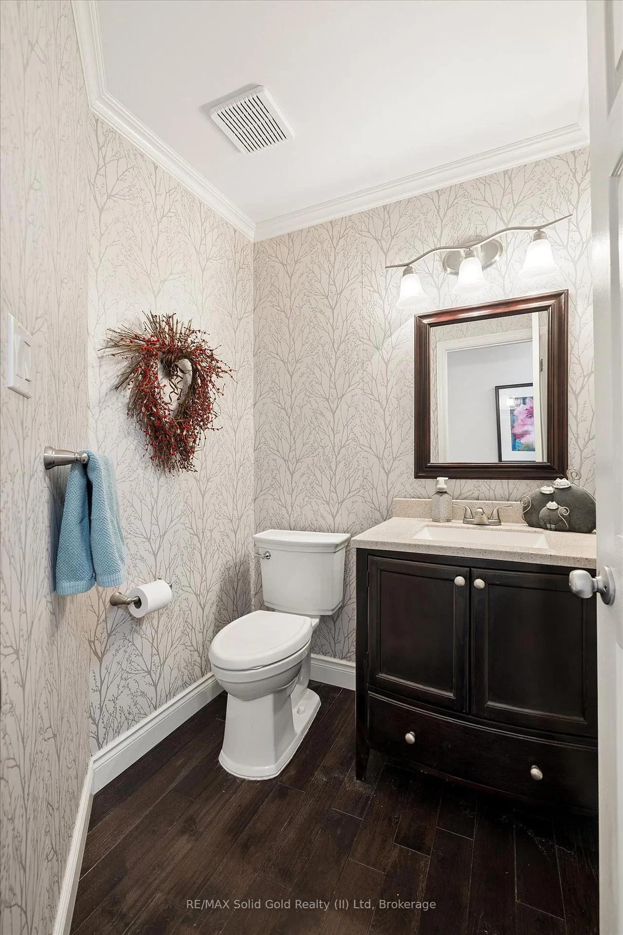 Photo 9 of 214 Grey Fox Drive, Kitchener — HOMEH