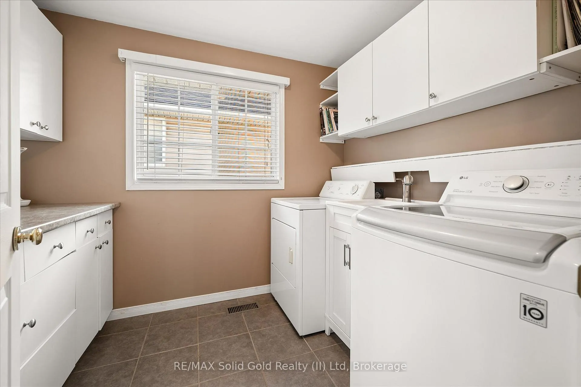 Photo 22 of 214 Grey Fox Drive, Kitchener — HOMEH