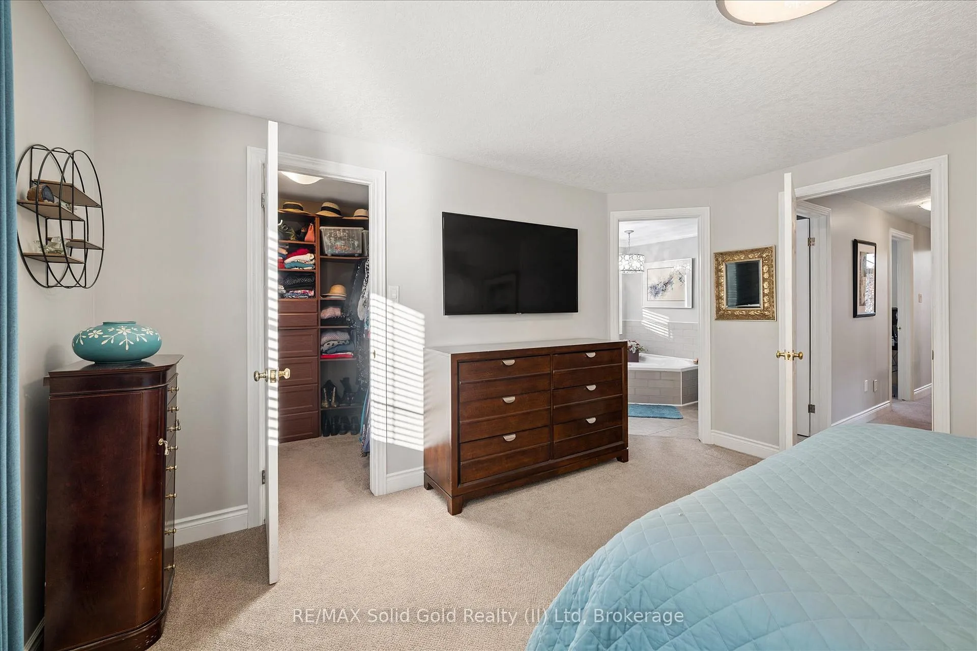 Photo 24 of 214 Grey Fox Drive, Kitchener — HOMEH