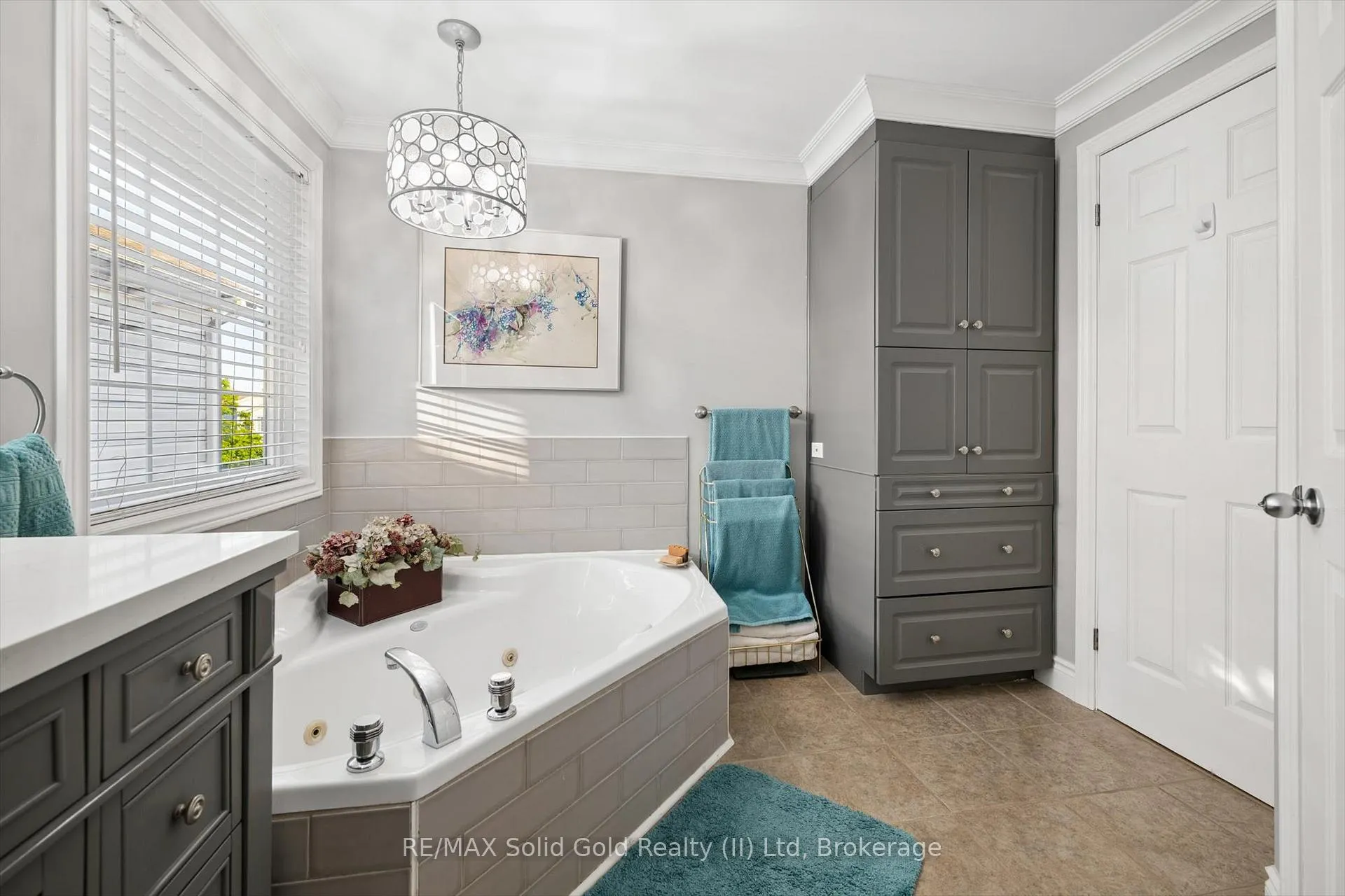 Photo 26 of 214 Grey Fox Drive, Kitchener — HOMEH