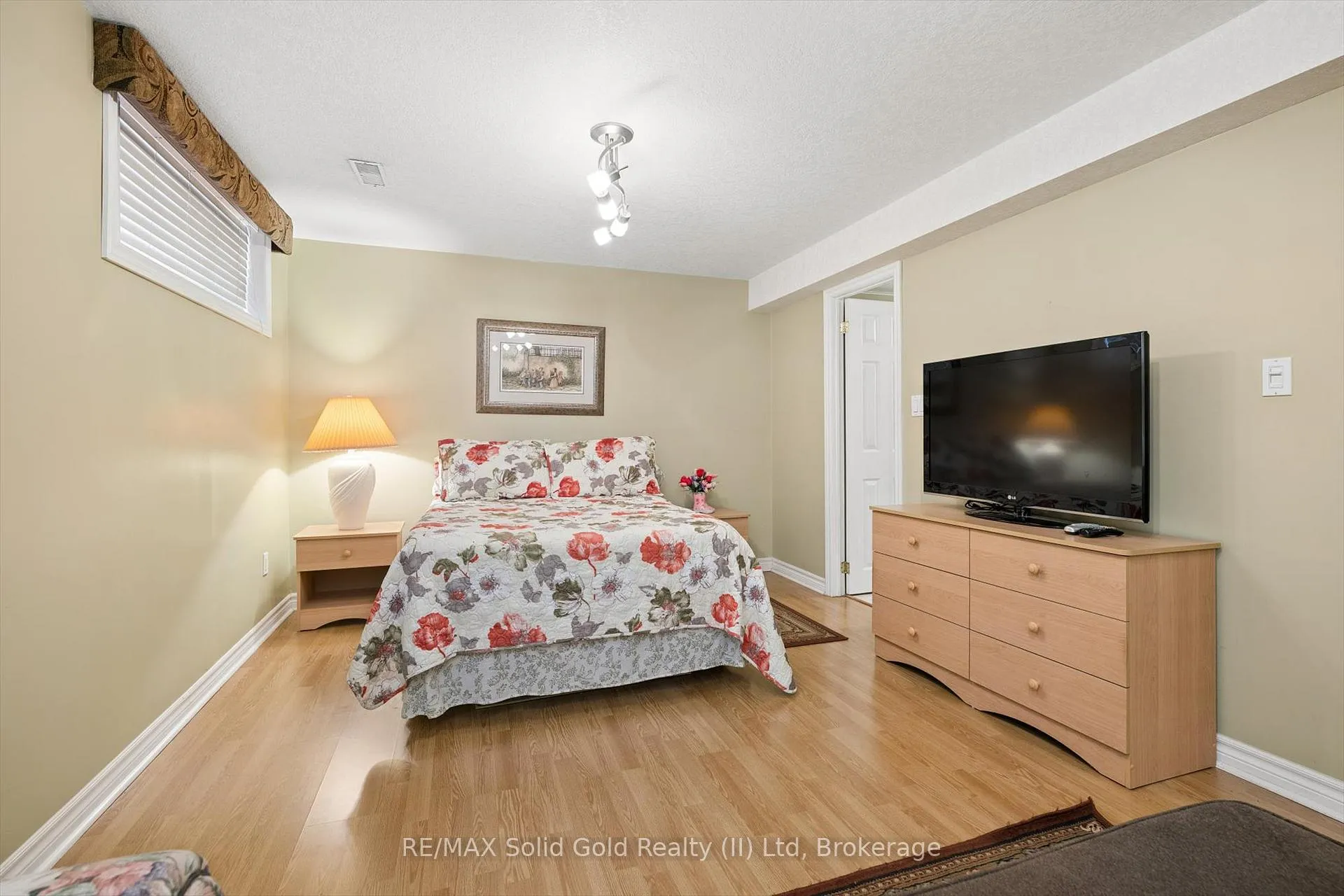 Photo 30 of 214 Grey Fox Drive, Kitchener — HOMEH