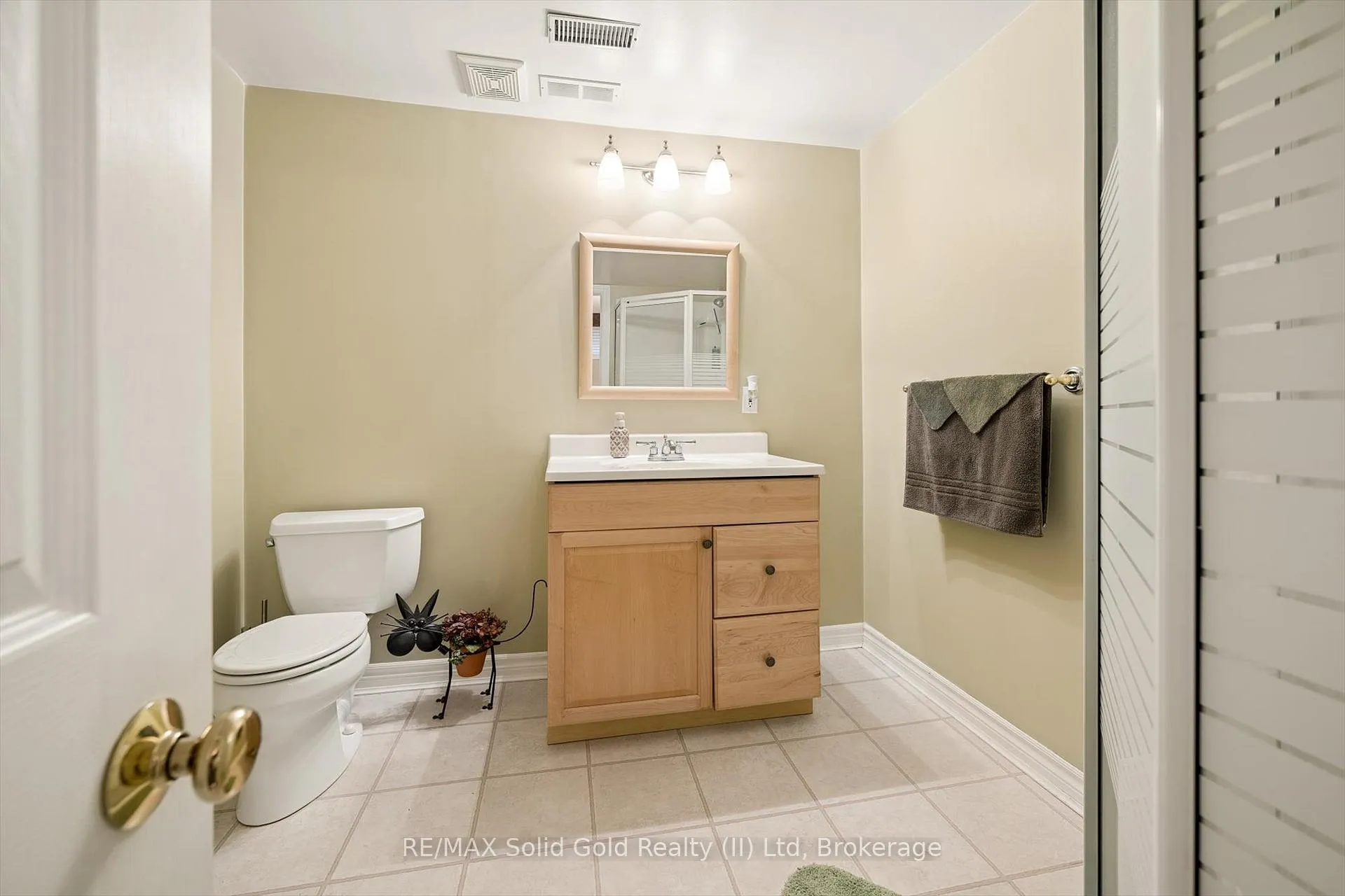 Photo 31 of 214 Grey Fox Drive, Kitchener — HOMEH