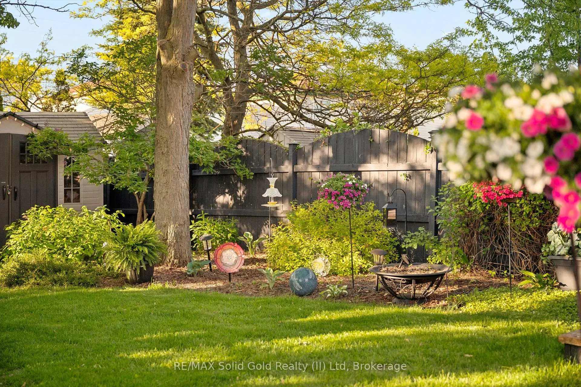 Photo 44 of 214 Grey Fox Drive, Kitchener — HOMEH