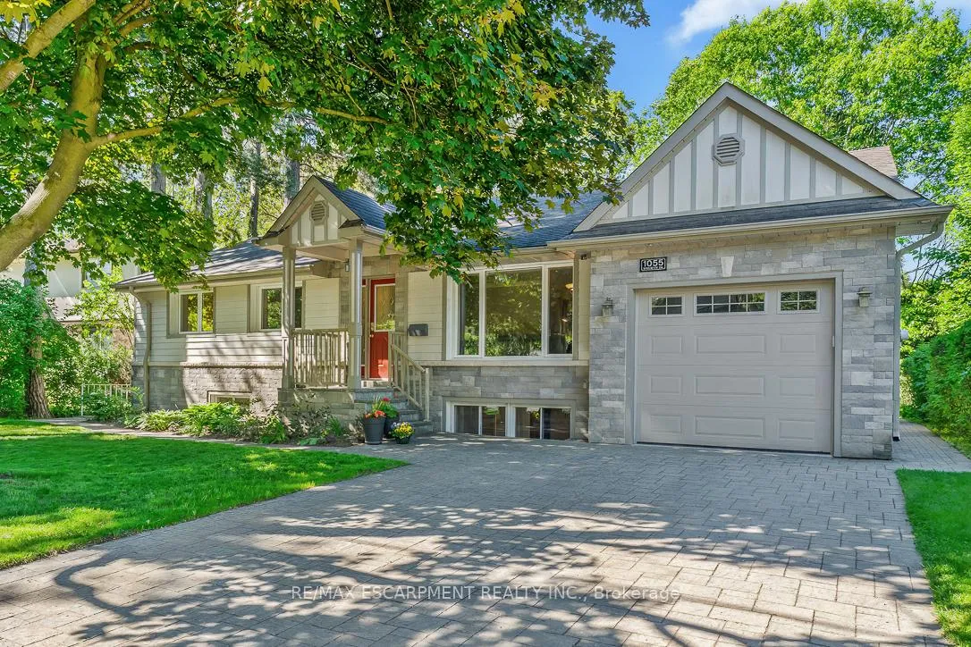 Front of 1055 Welwyn Drive