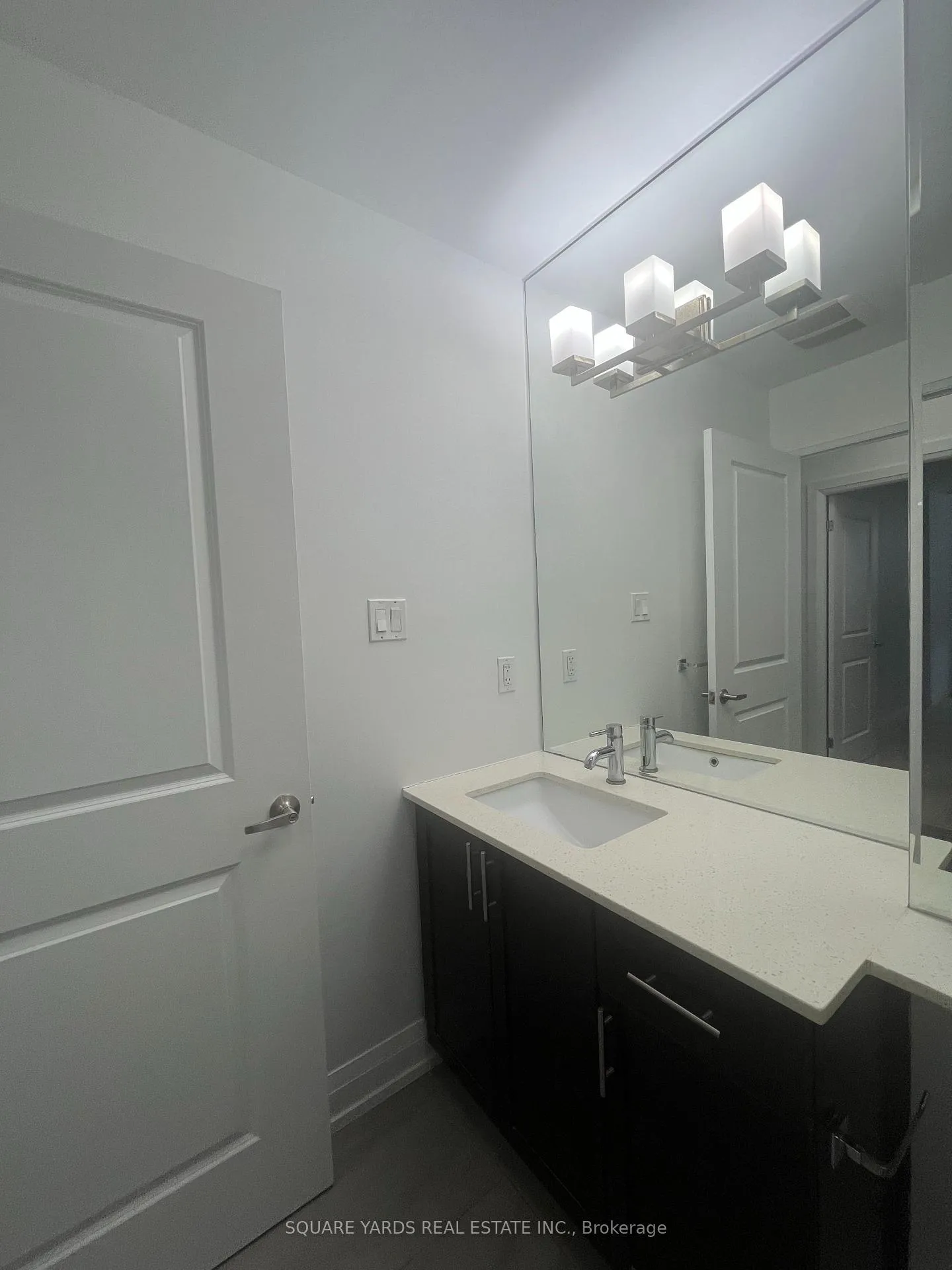 Photo 9 of Unit 1107, 15 Maple Avenue, Barrie, City Centre — HOMEH