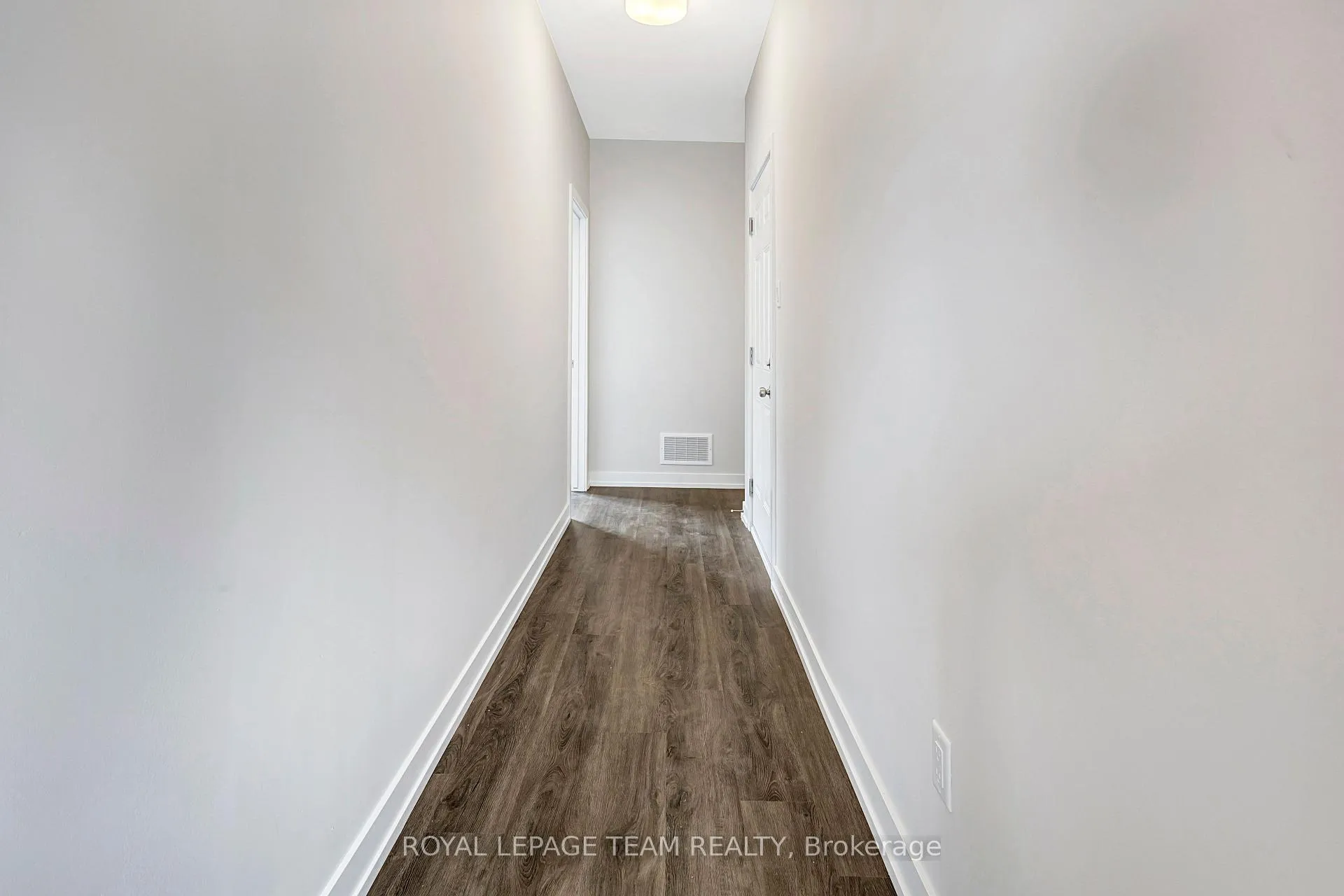 Photo 5 of 201 Verulam Street, Ottawa, Barrhaven - Heritage Park — HOMEH