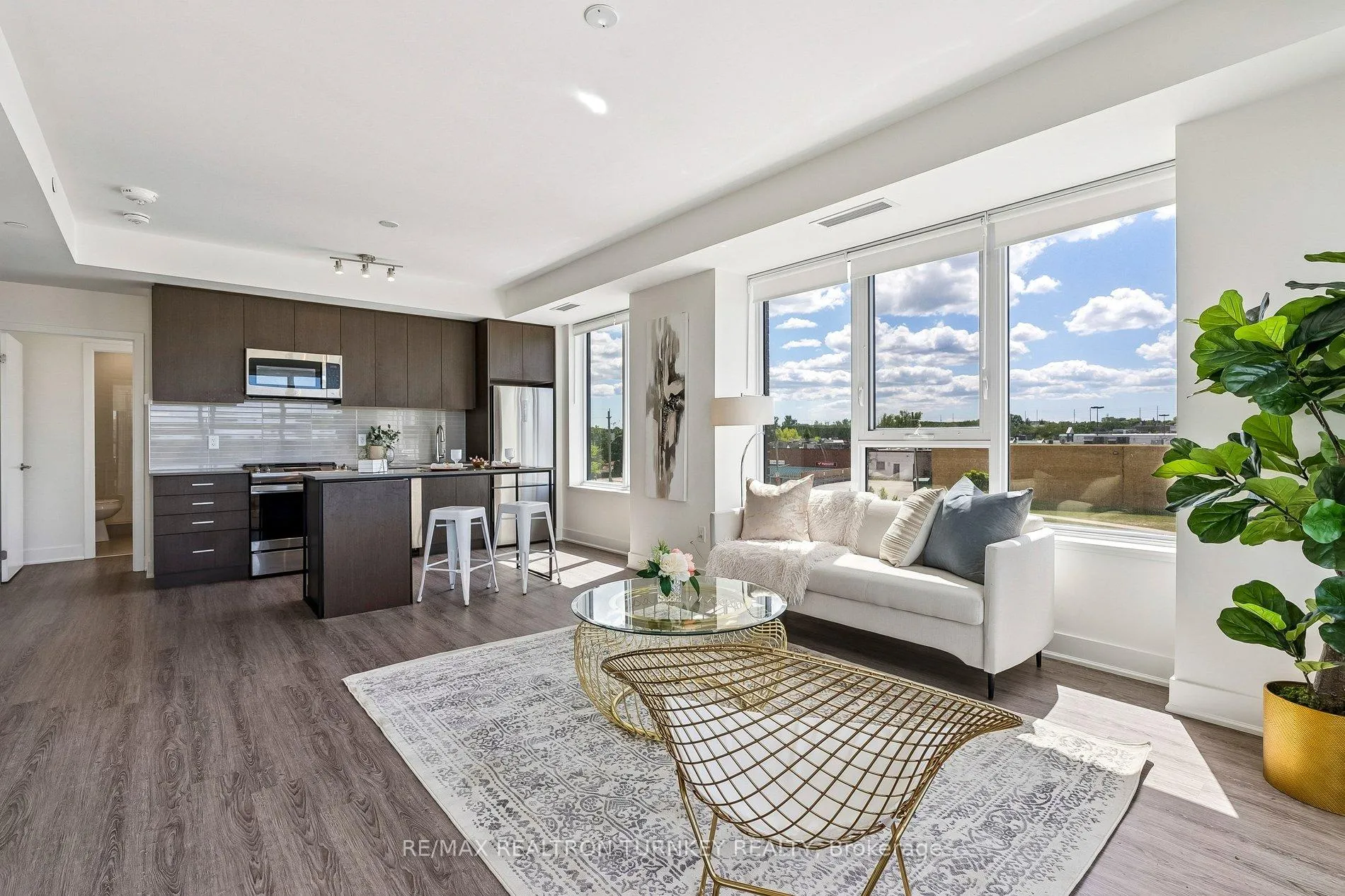 Photo 10 of Unit 311, 185 Deerfield Road N, Newmarket, Central Newmarket — HOMEH