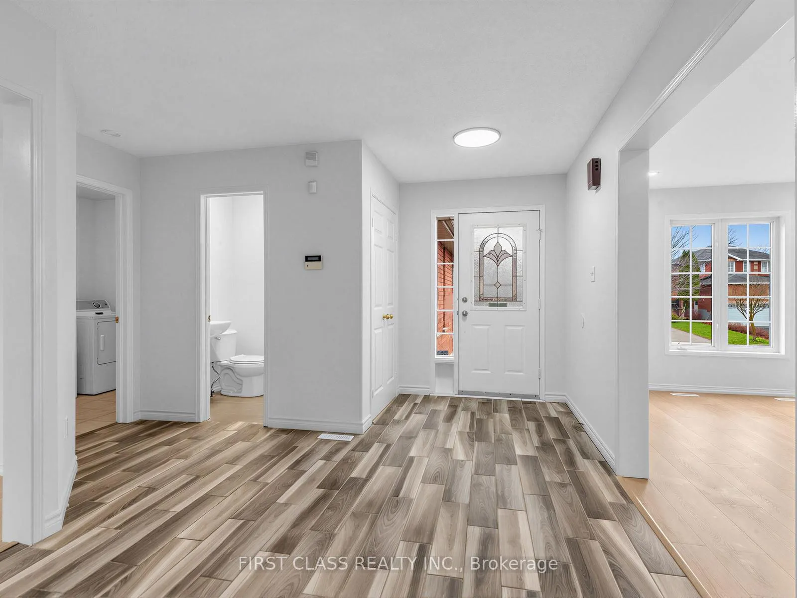Photo 3 of 104 Chalmers Drive, Barrie, Painswick South — HOMEH