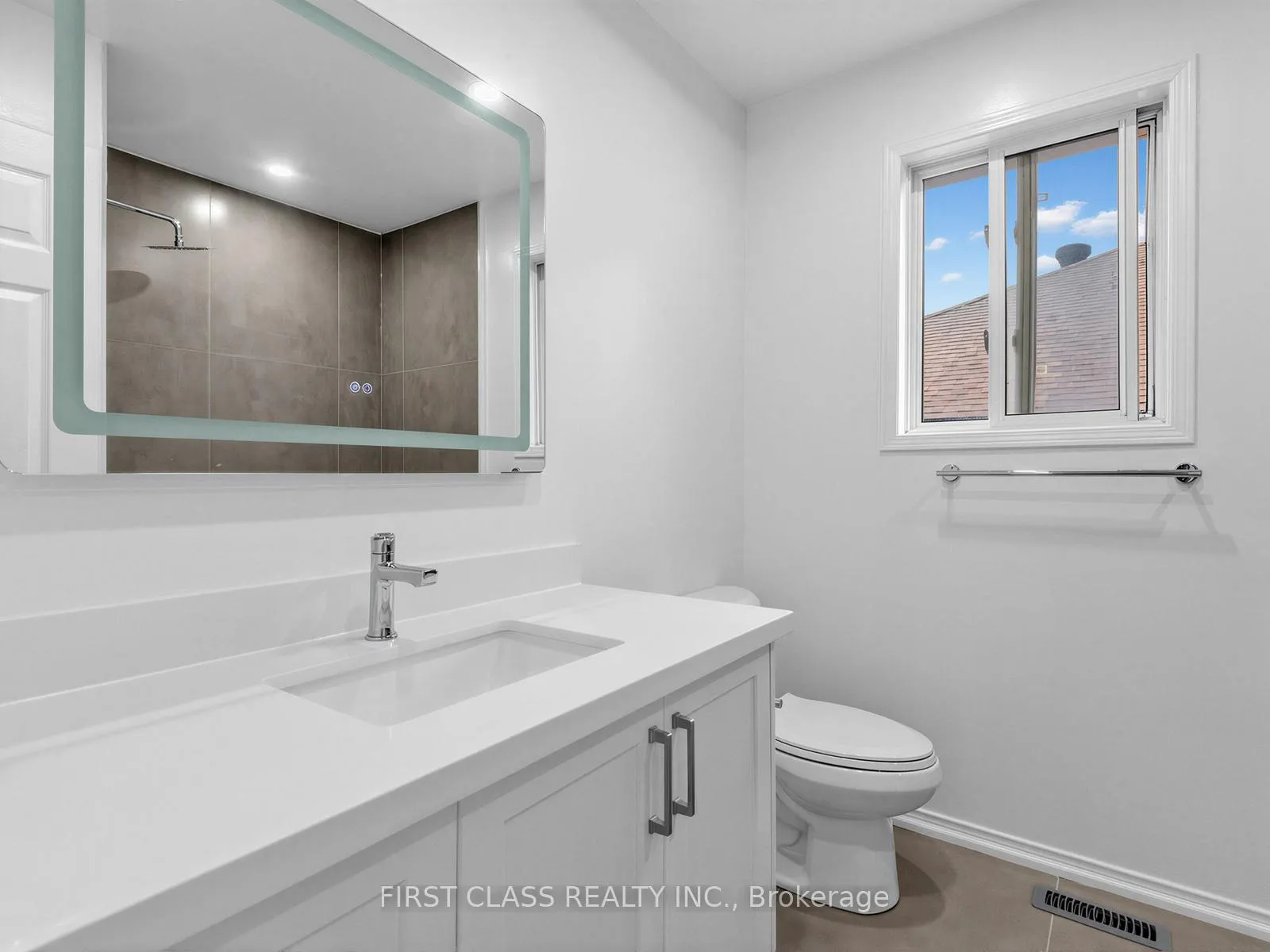 Photo 32 of 104 Chalmers Drive, Barrie, Painswick South — HOMEH