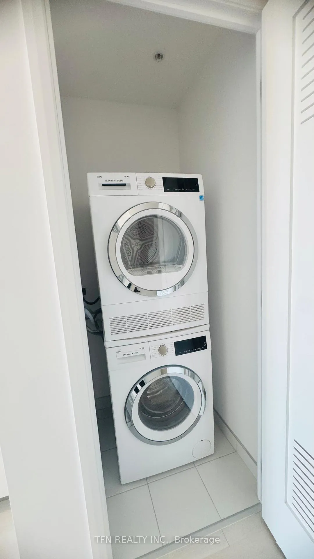 Photo 13 of Unit 1308, 75 James Street S, Hamilton, Corktown — HOMEH