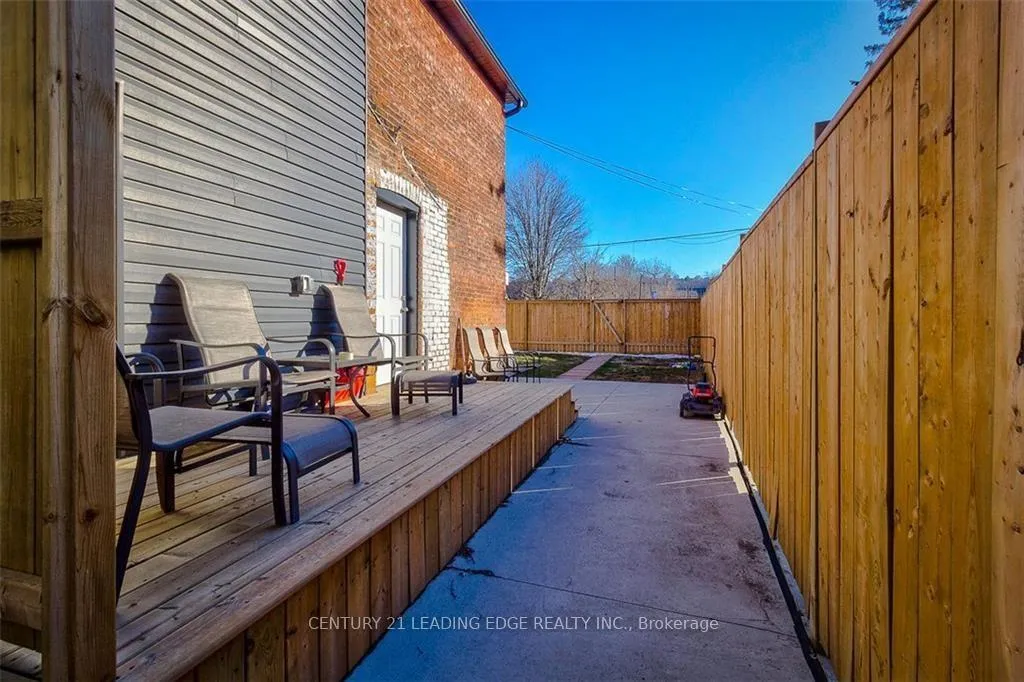 Photo 2 of Unit B, 382 Cannon Street, Hamilton, Landsdale — HOMEH