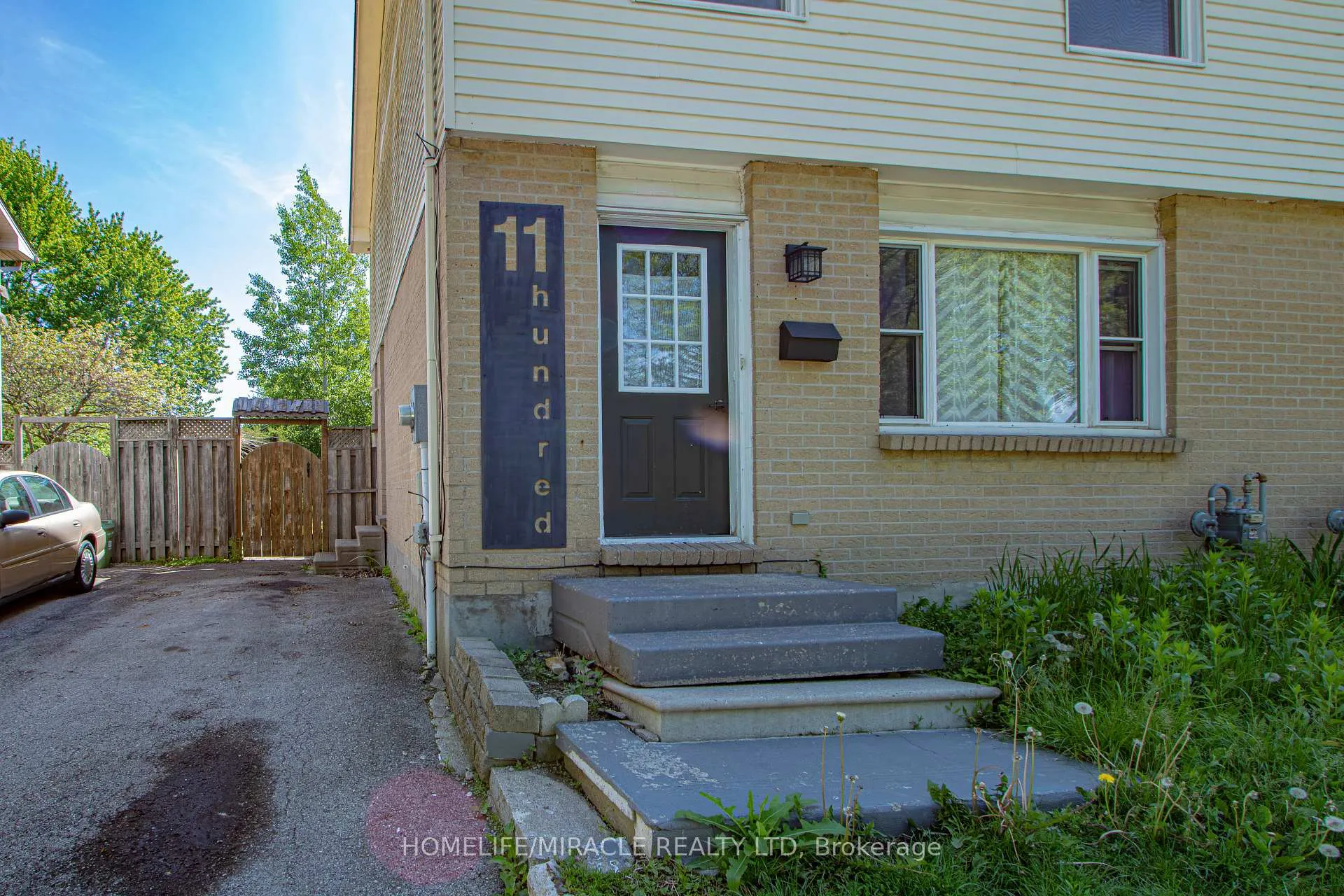 Photo 4 of 1100 Blanchard Road, London, North I — HOMEH