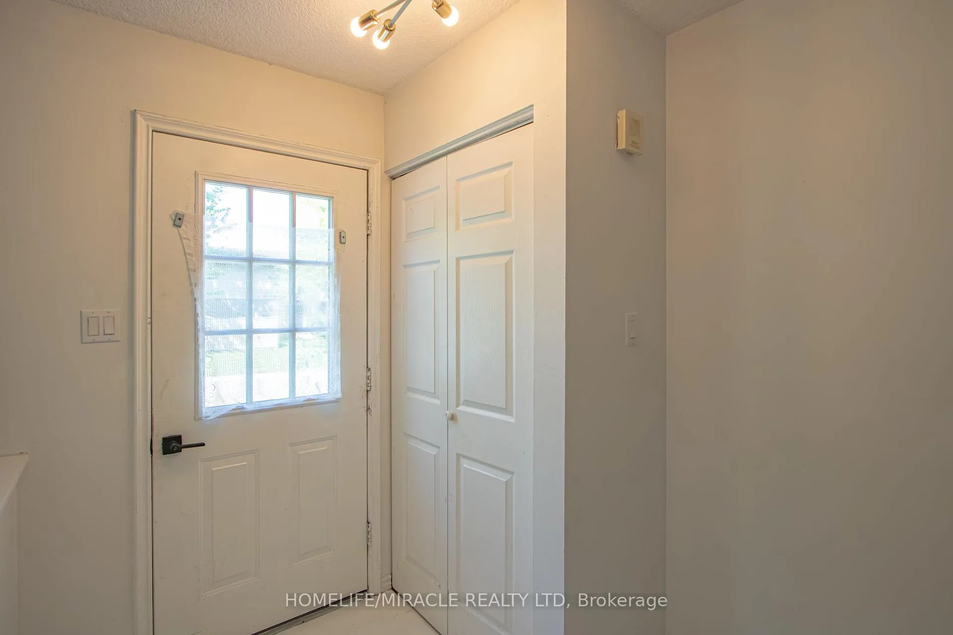Photo 5 of 1100 Blanchard Road, London, North I — HOMEH