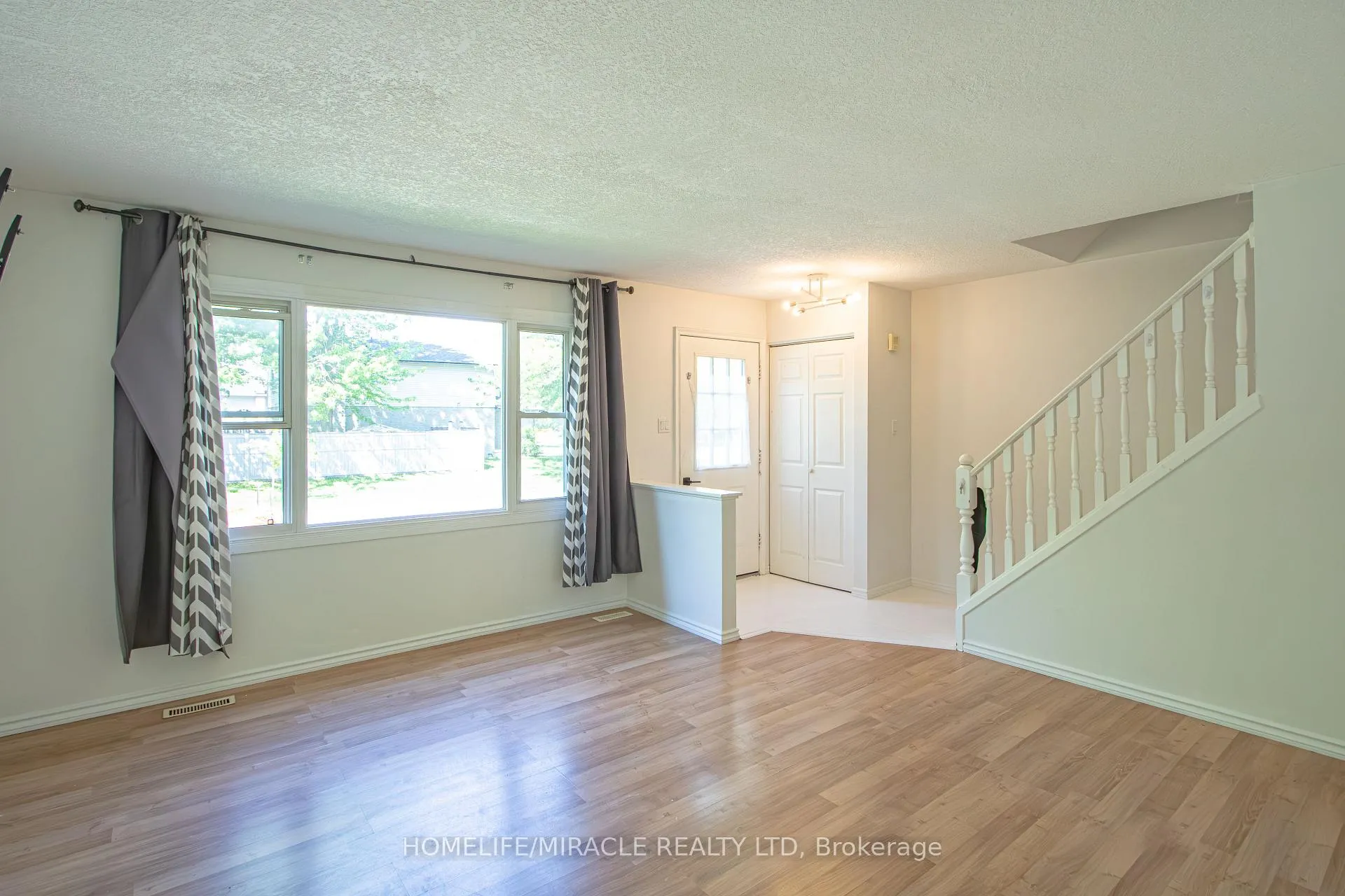 Photo 6 of 1100 Blanchard Road, London, North I — HOMEH