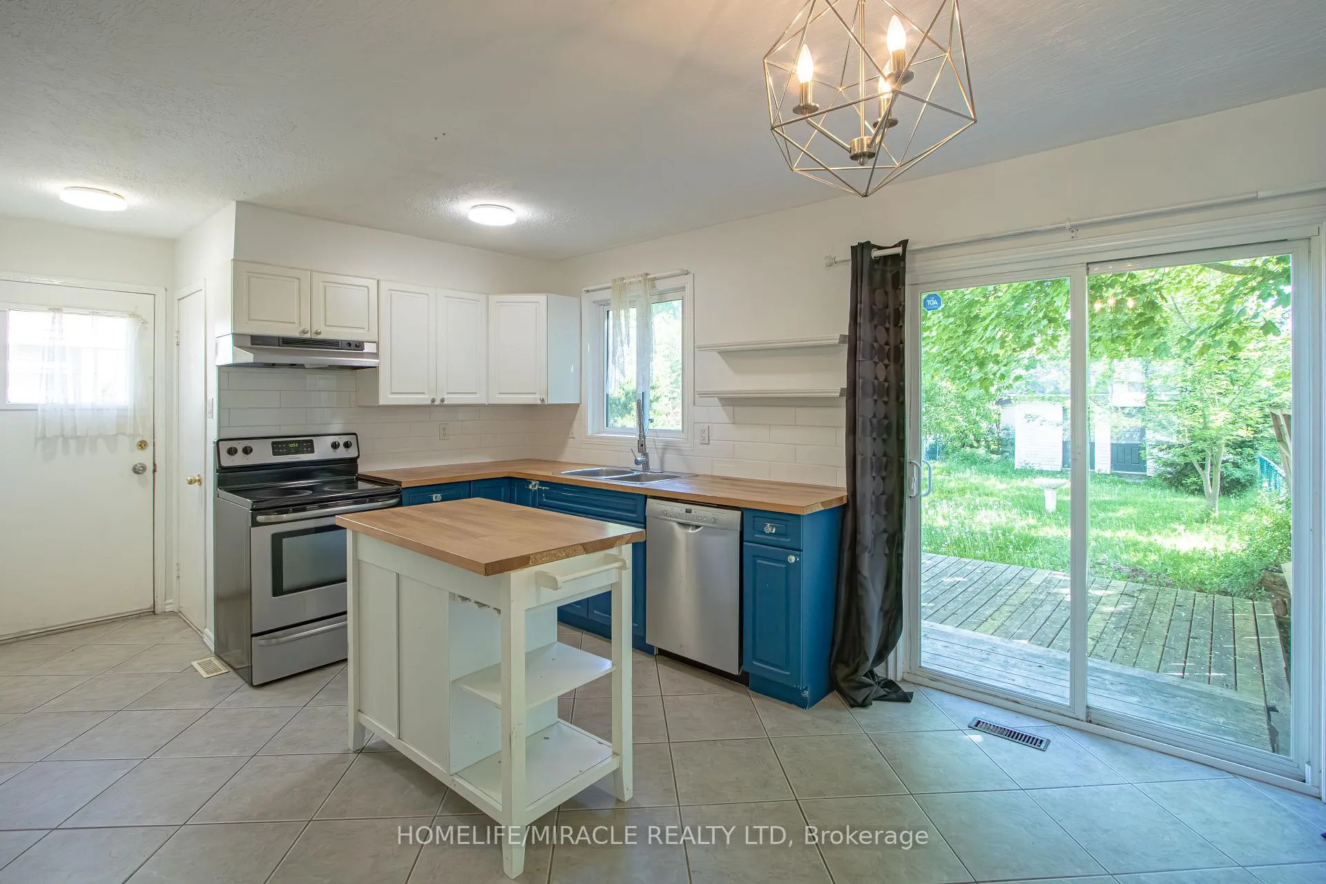 Photo 8 of 1100 Blanchard Road, London, North I — HOMEH