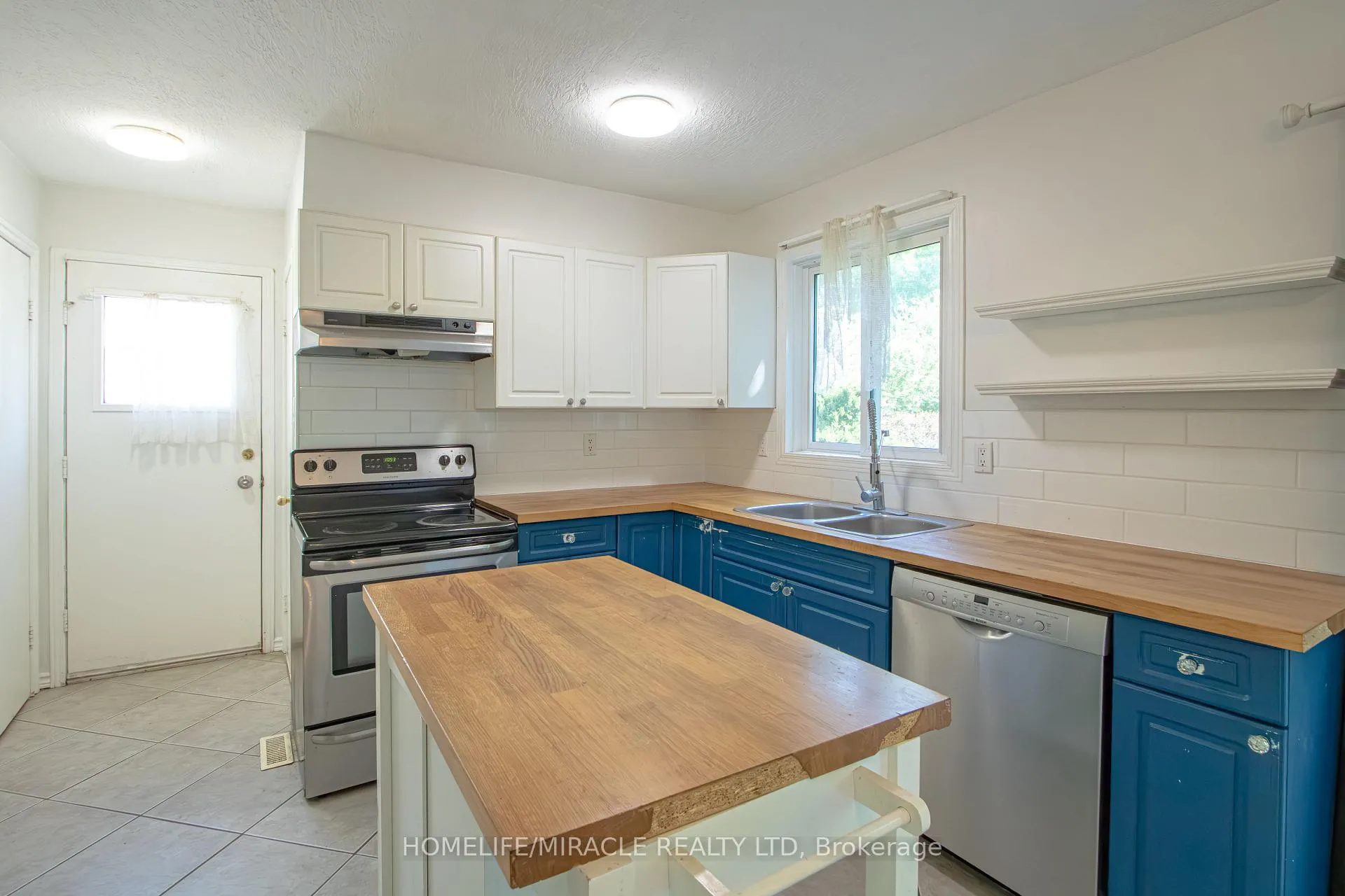 Photo 9 of 1100 Blanchard Road, London, North I — HOMEH