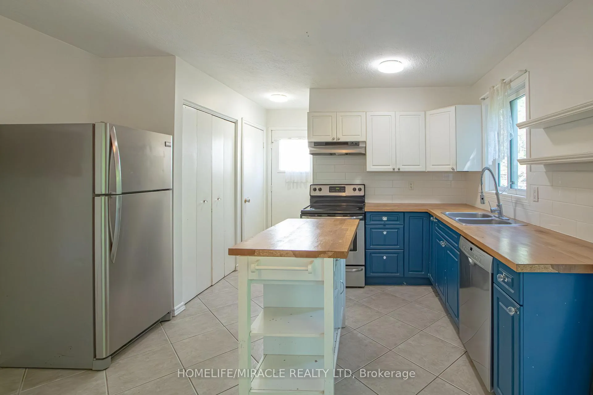 Photo 10 of 1100 Blanchard Road, London, North I — HOMEH