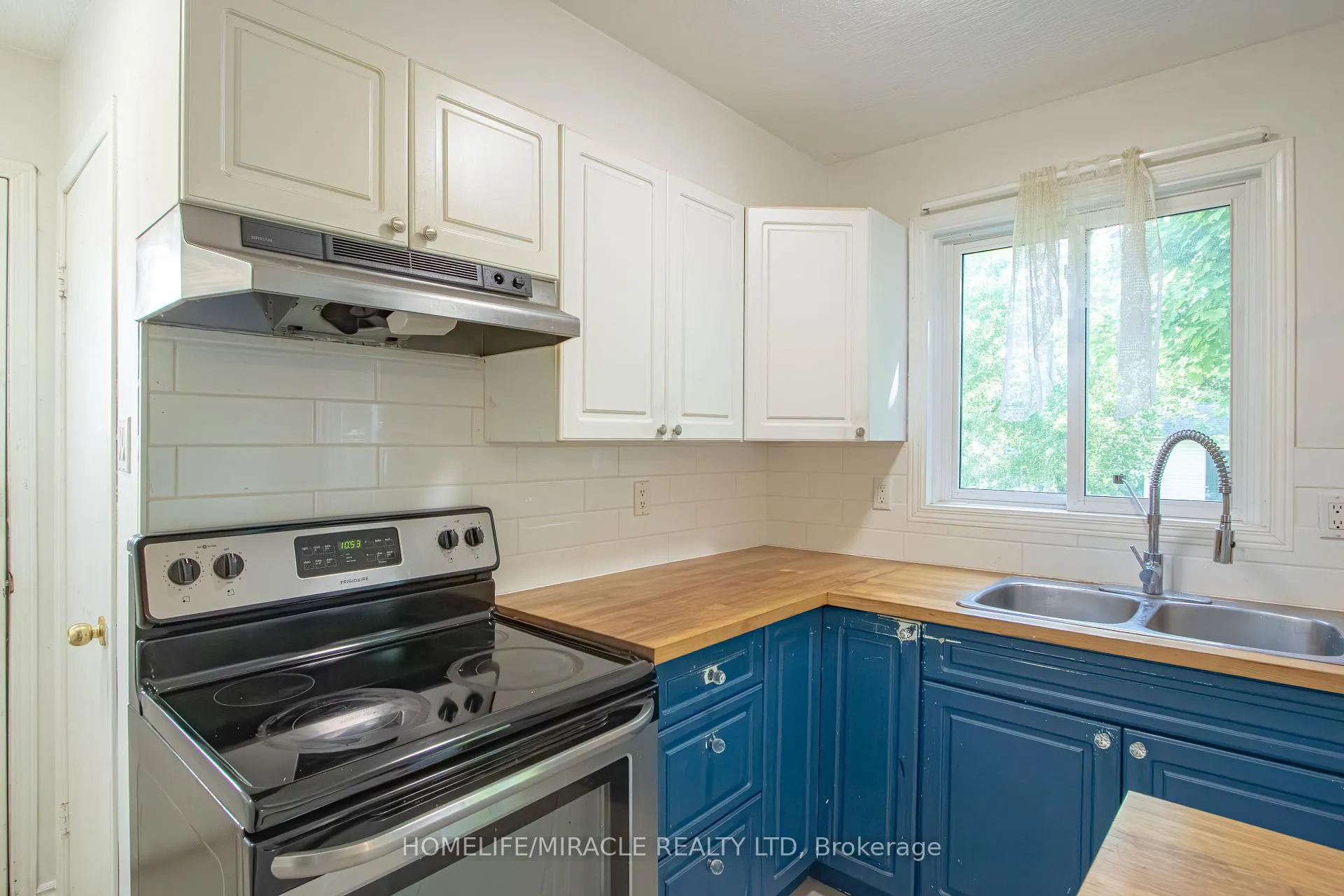 Photo 11 of 1100 Blanchard Road, London, North I — HOMEH