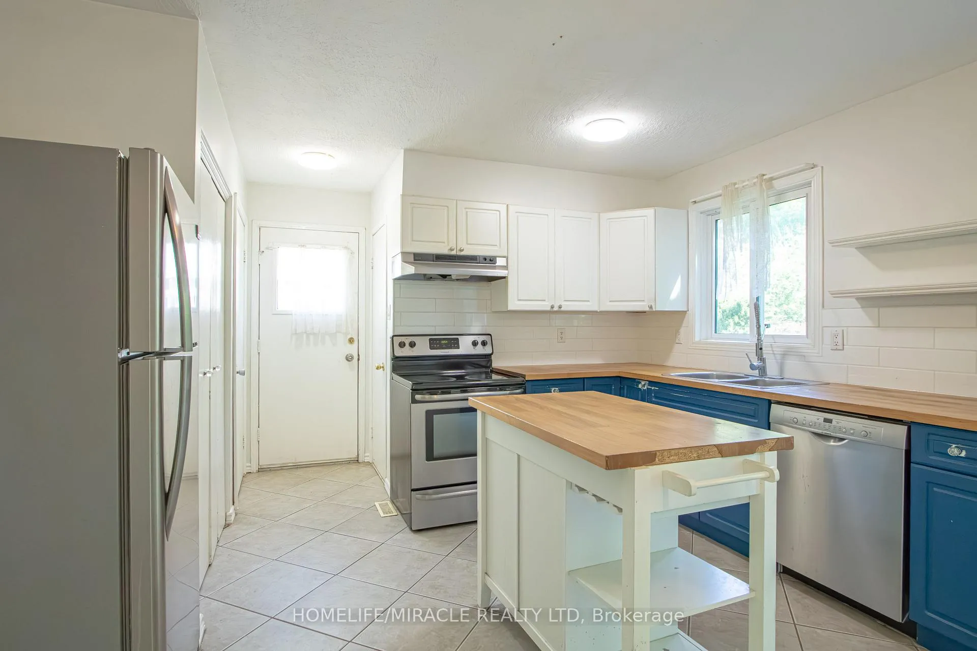Photo 14 of 1100 Blanchard Road, London, North I — HOMEH
