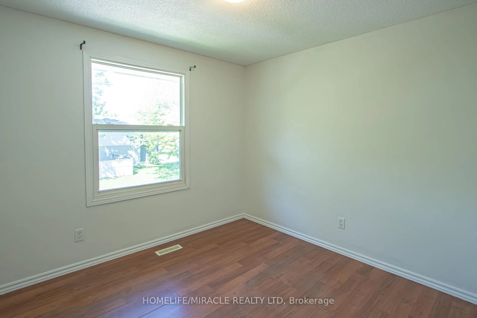Photo 17 of 1100 Blanchard Road, London, North I — HOMEH