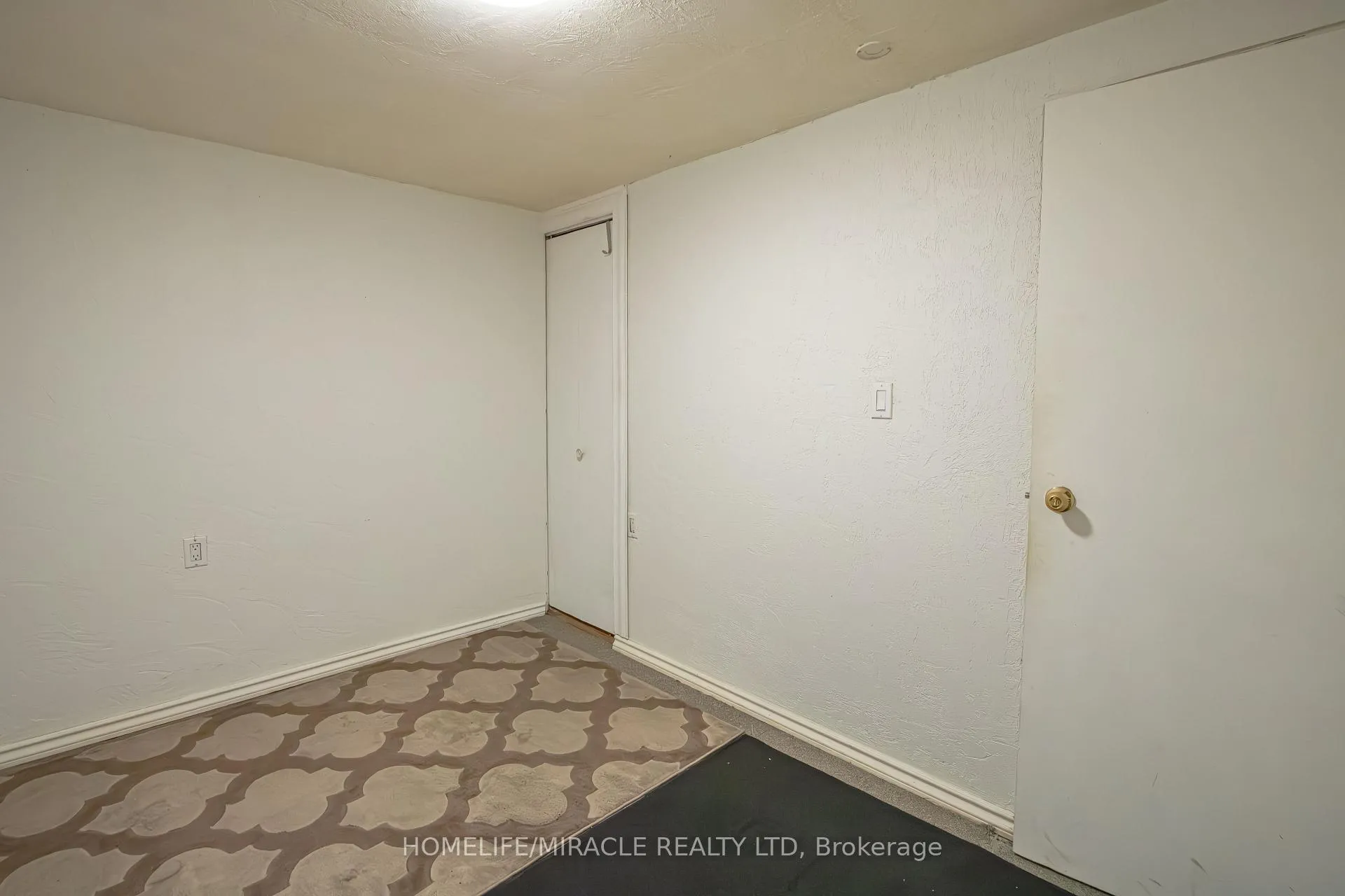 Photo 29 of 1100 Blanchard Road, London, North I — HOMEH