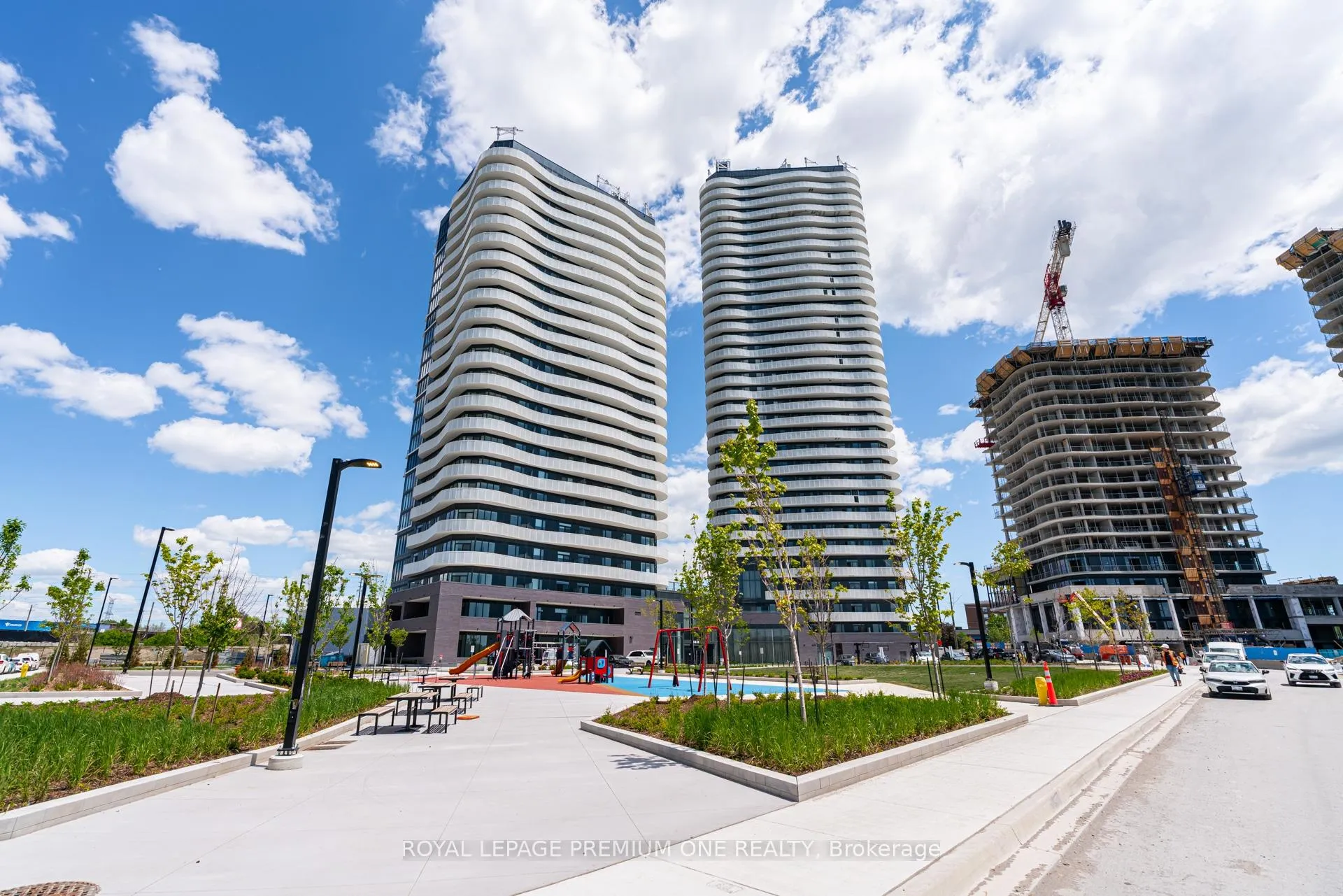 Photo 2 of Unit 318, 10 Flavelle Trail, Vaughan, Steeles West Industrial — HOMEH