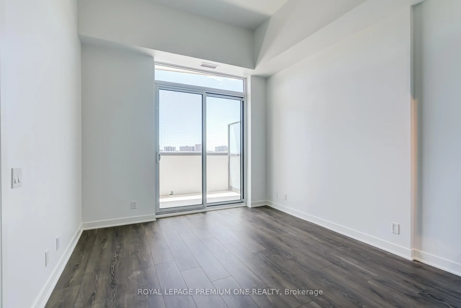 Photo 22 of Unit 318, 10 Flavelle Trail, Vaughan, Steeles West Industrial — HOMEH