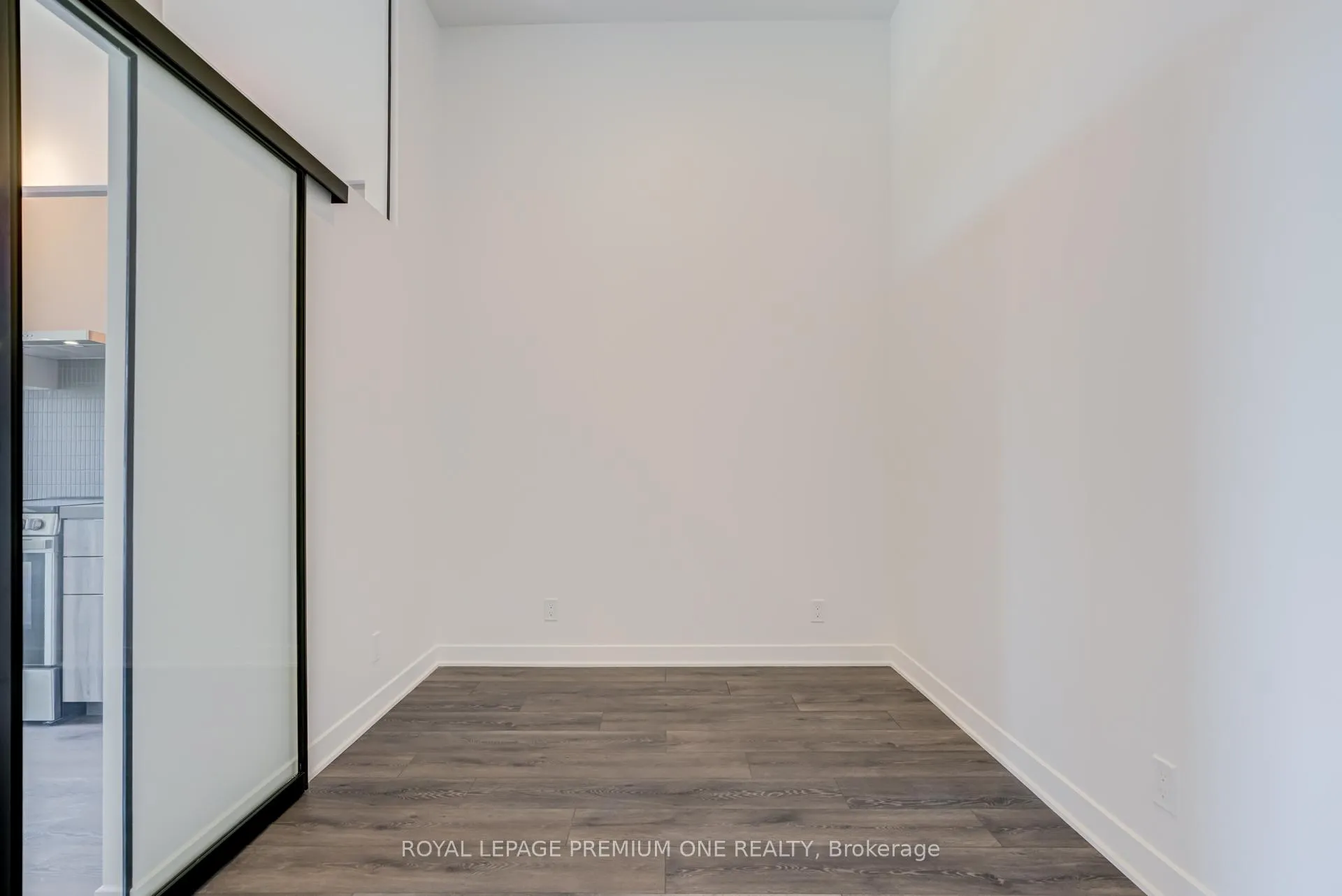 Photo 24 of Unit 318, 10 Flavelle Trail, Vaughan, Steeles West Industrial — HOMEH