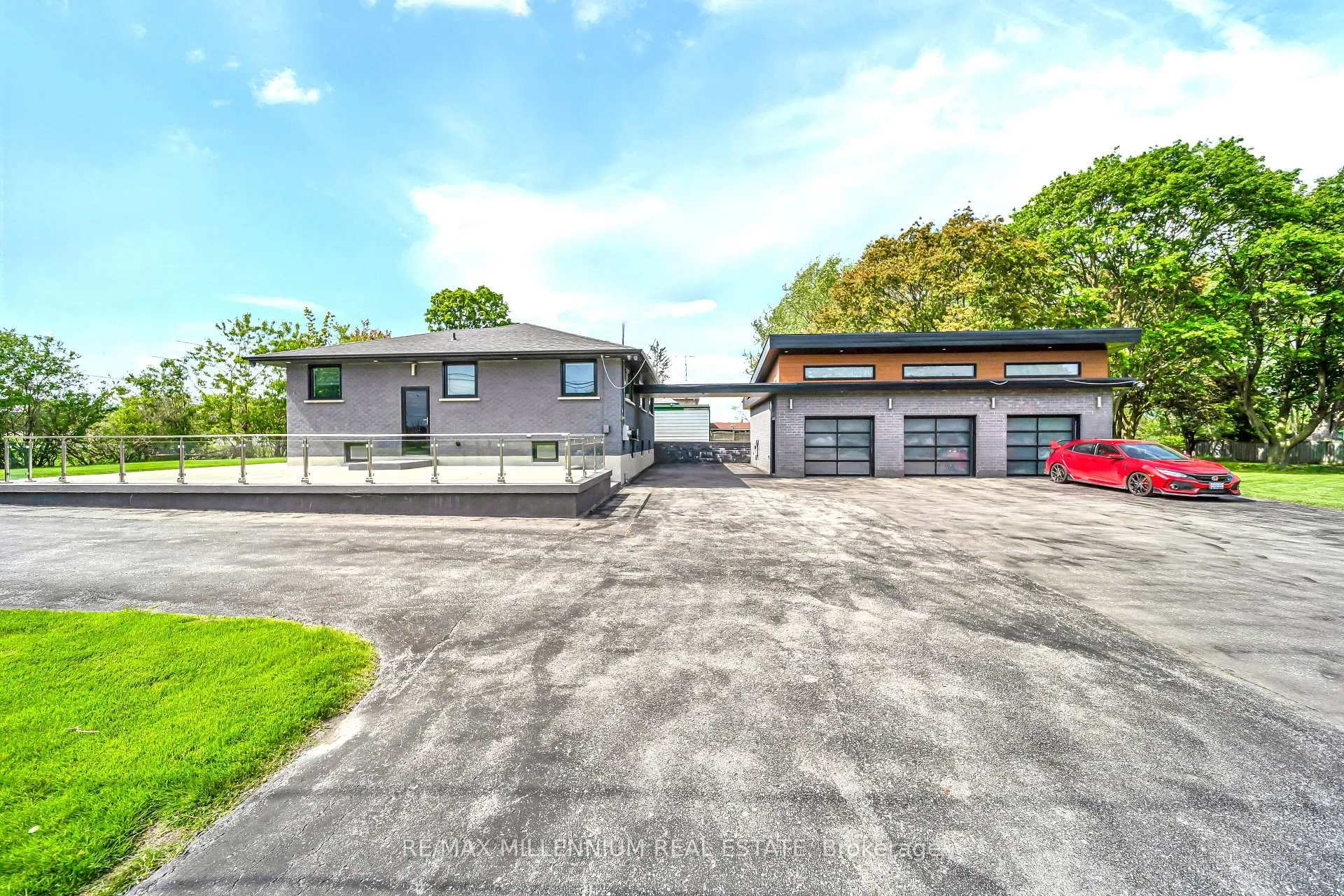 Photo 2 of 31 Old Lake Ridge Road, Whitby, Rural Whitby — HOMEH