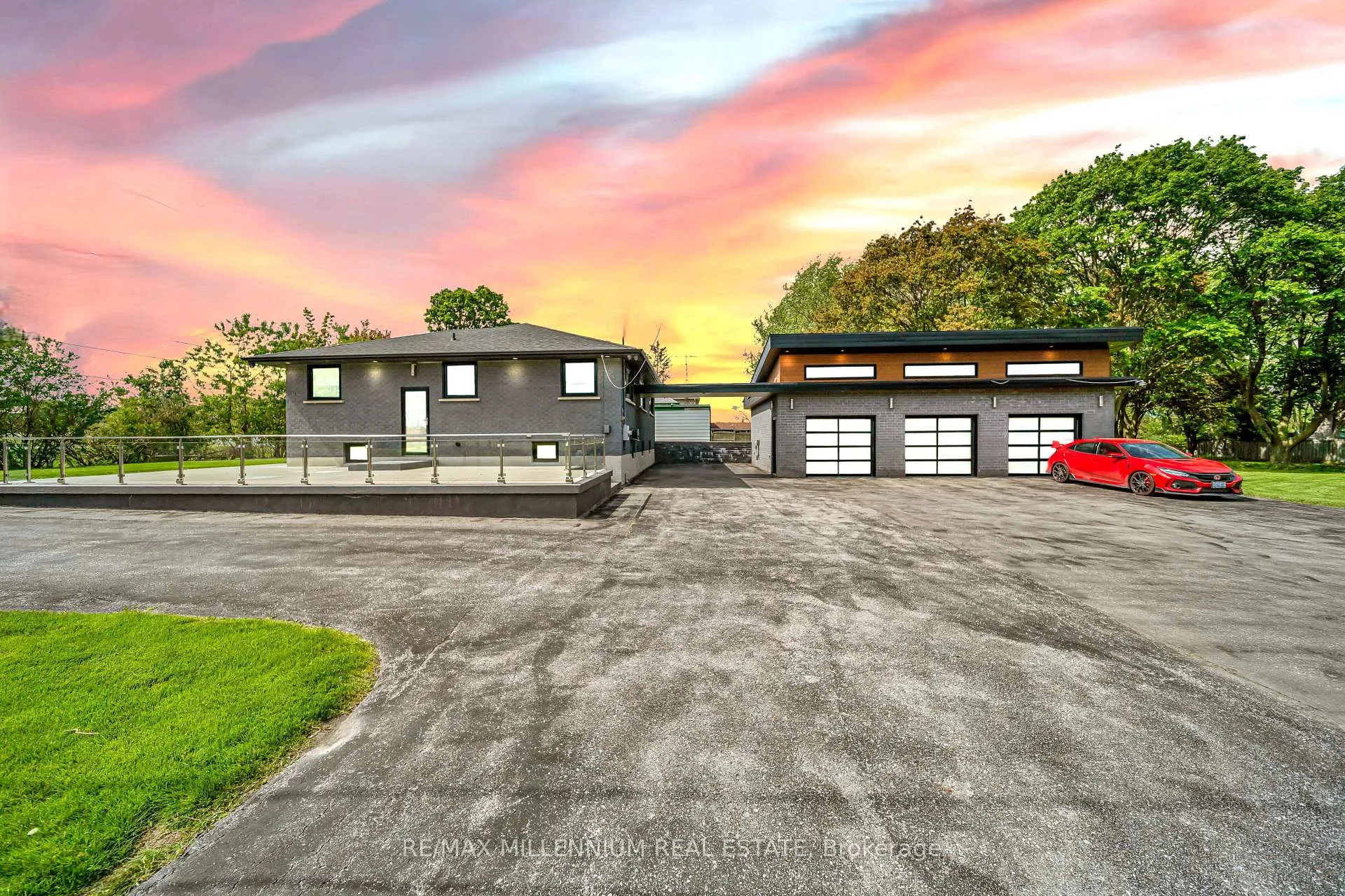 Photo 3 of 31 Old Lake Ridge Road, Whitby, Rural Whitby — HOMEH