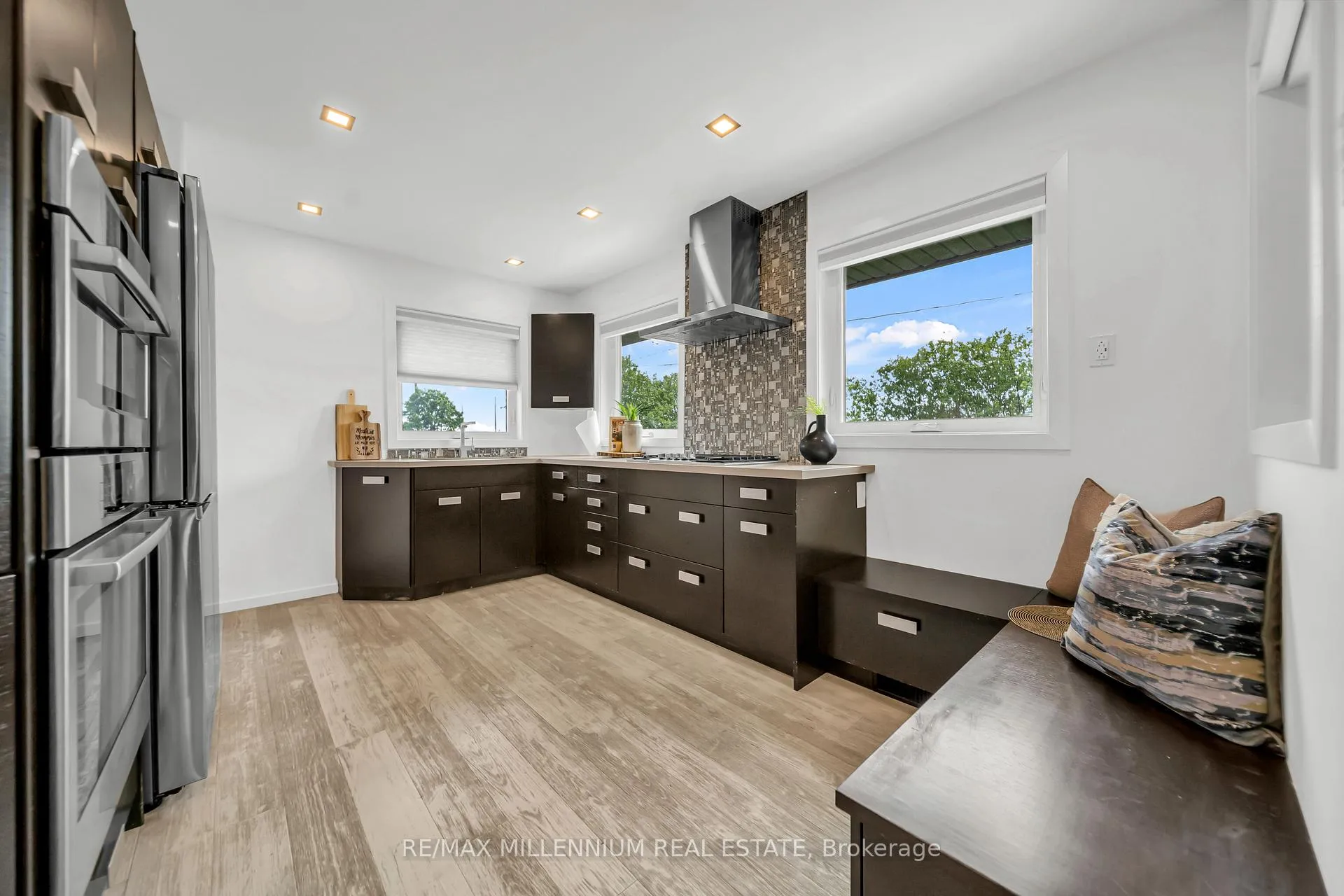 Photo 19 of 31 Old Lake Ridge Road, Whitby, Rural Whitby — HOMEH