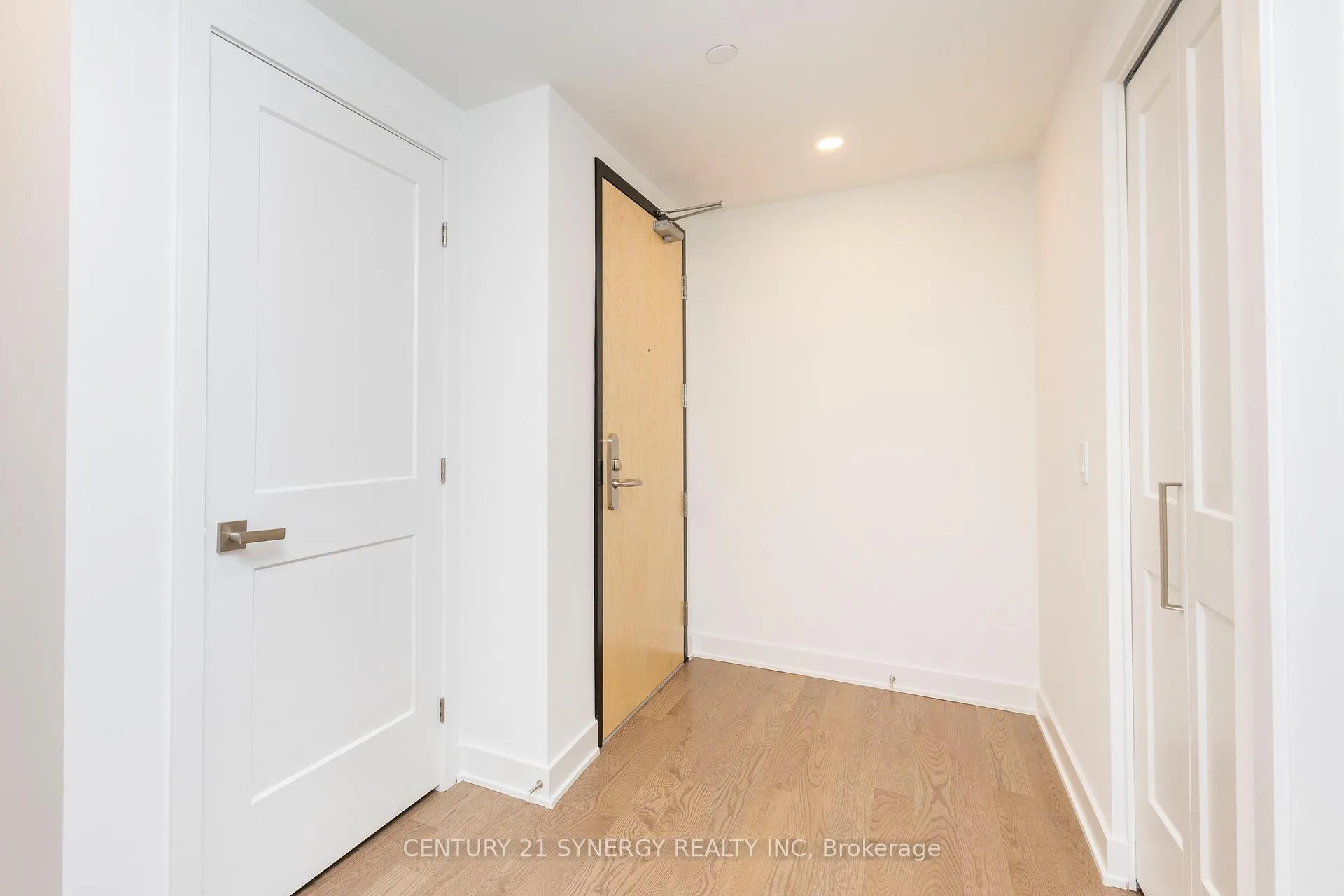 Photo 6 of Unit 1201, 340 Queen Street, Ottawa, Ottawa Centre — HOMEH